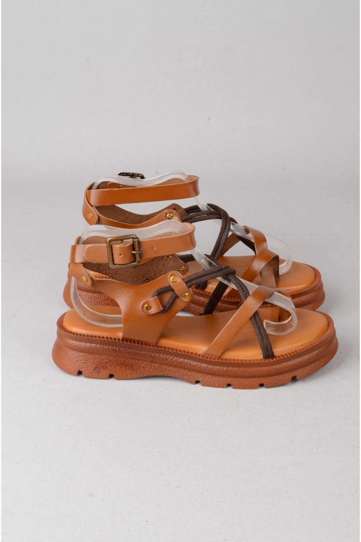SEÇ C410 HAKİKİ DERİ PARMAK ARASI KADIN SANDALET (Taban:3,5 cm) TABA