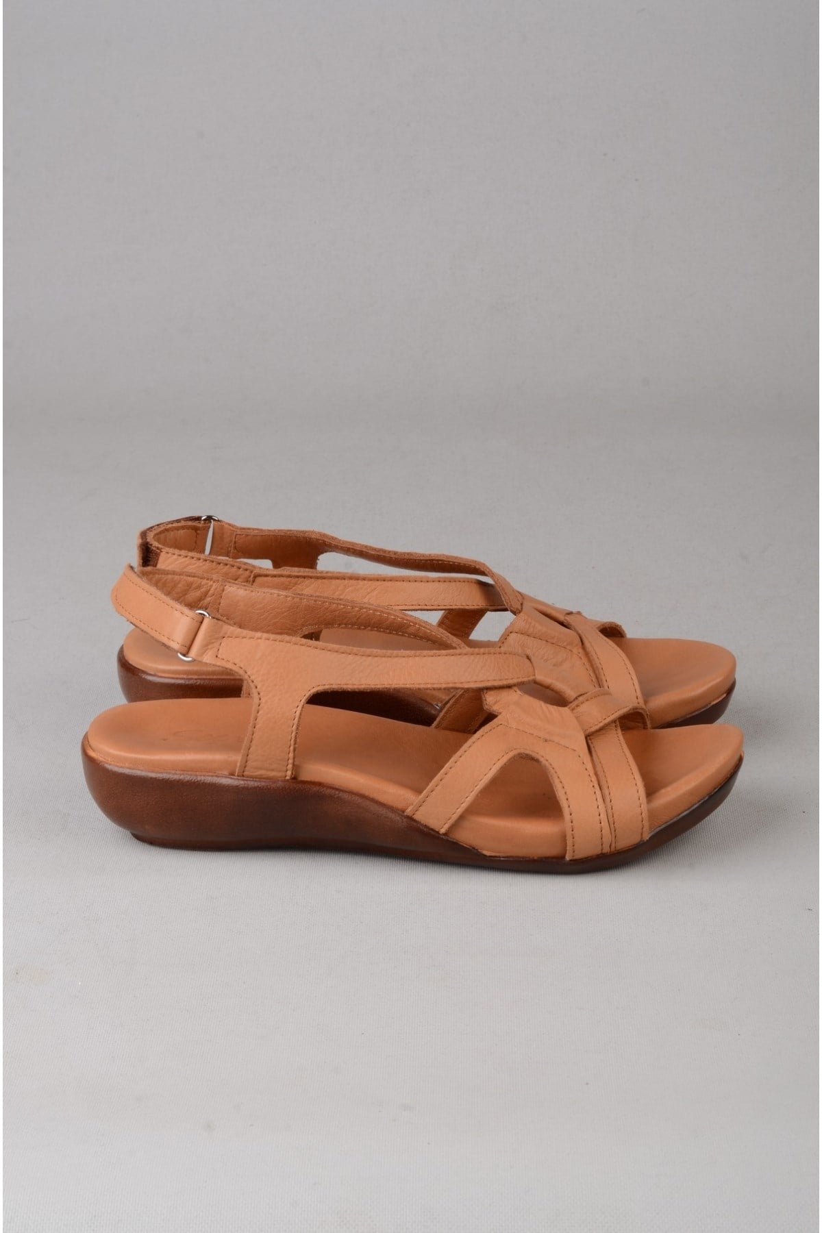 Zyn 9037 Hakiki Deri Kadin Anatomik Sandalet Taba