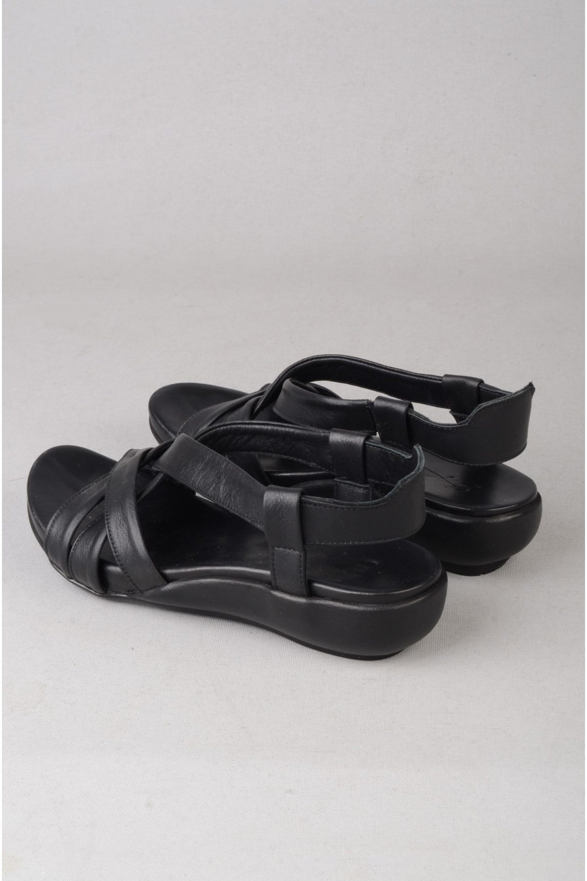 Zyn 9038 Hakiki Deri Kadin Anatomik Sandalet Siyah
