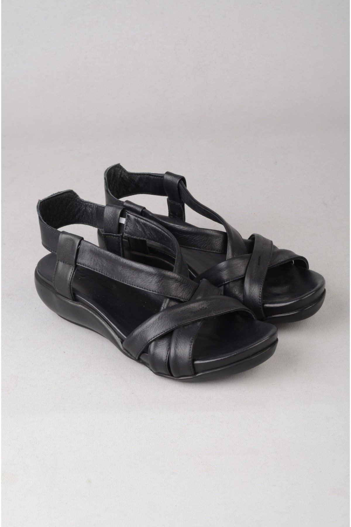 Zyn 9038 Hakiki Deri Kadin Anatomik Sandalet Siyah
