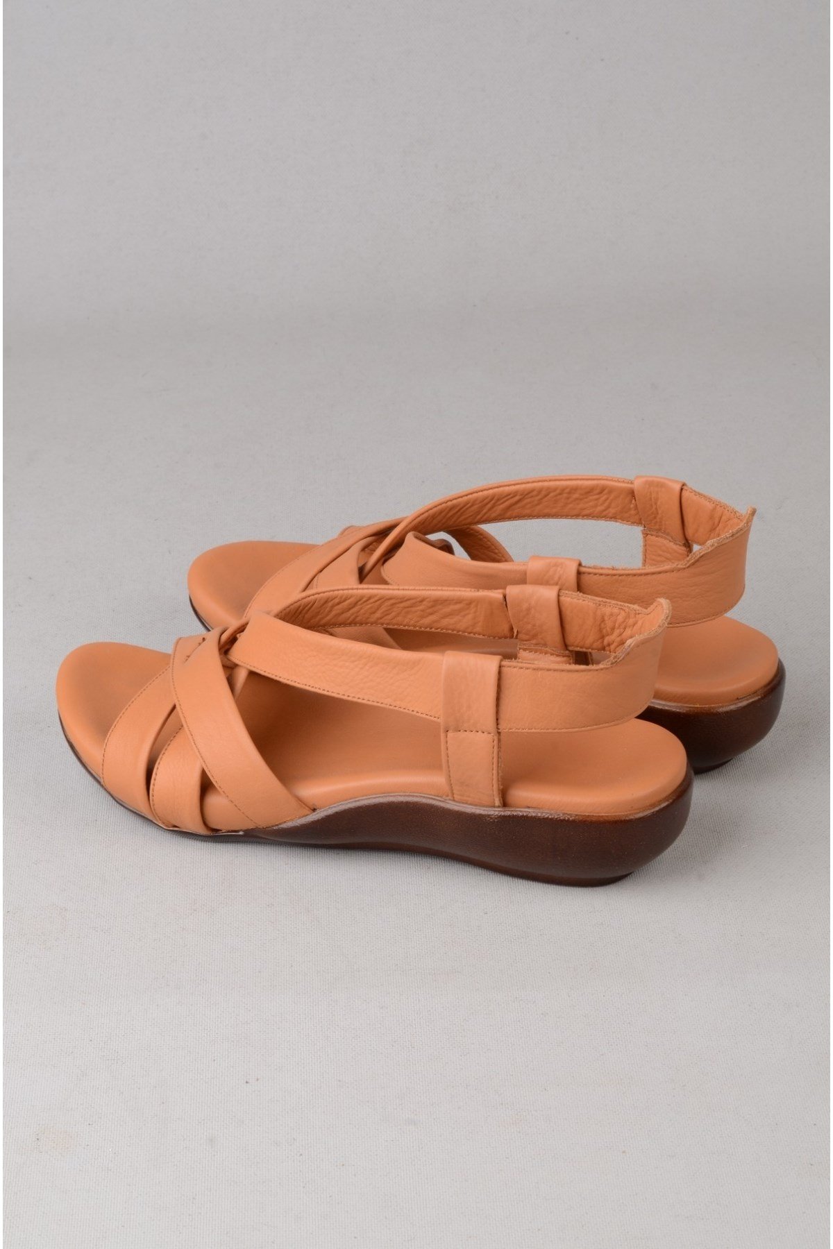 Zyn 9038 Hakiki Deri Kadin Anatomik Sandalet Taba