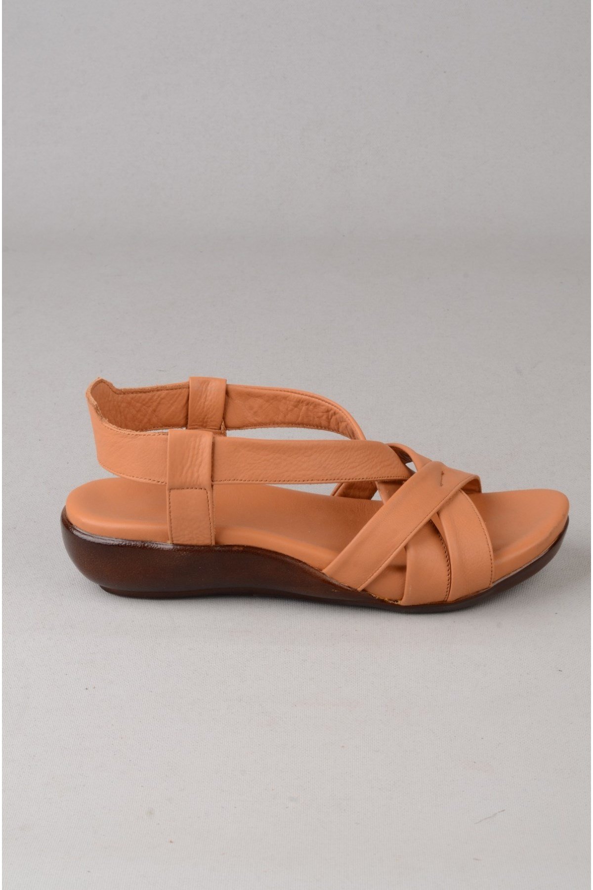 Zyn 9038 Hakiki Deri Kadin Anatomik Sandalet Taba