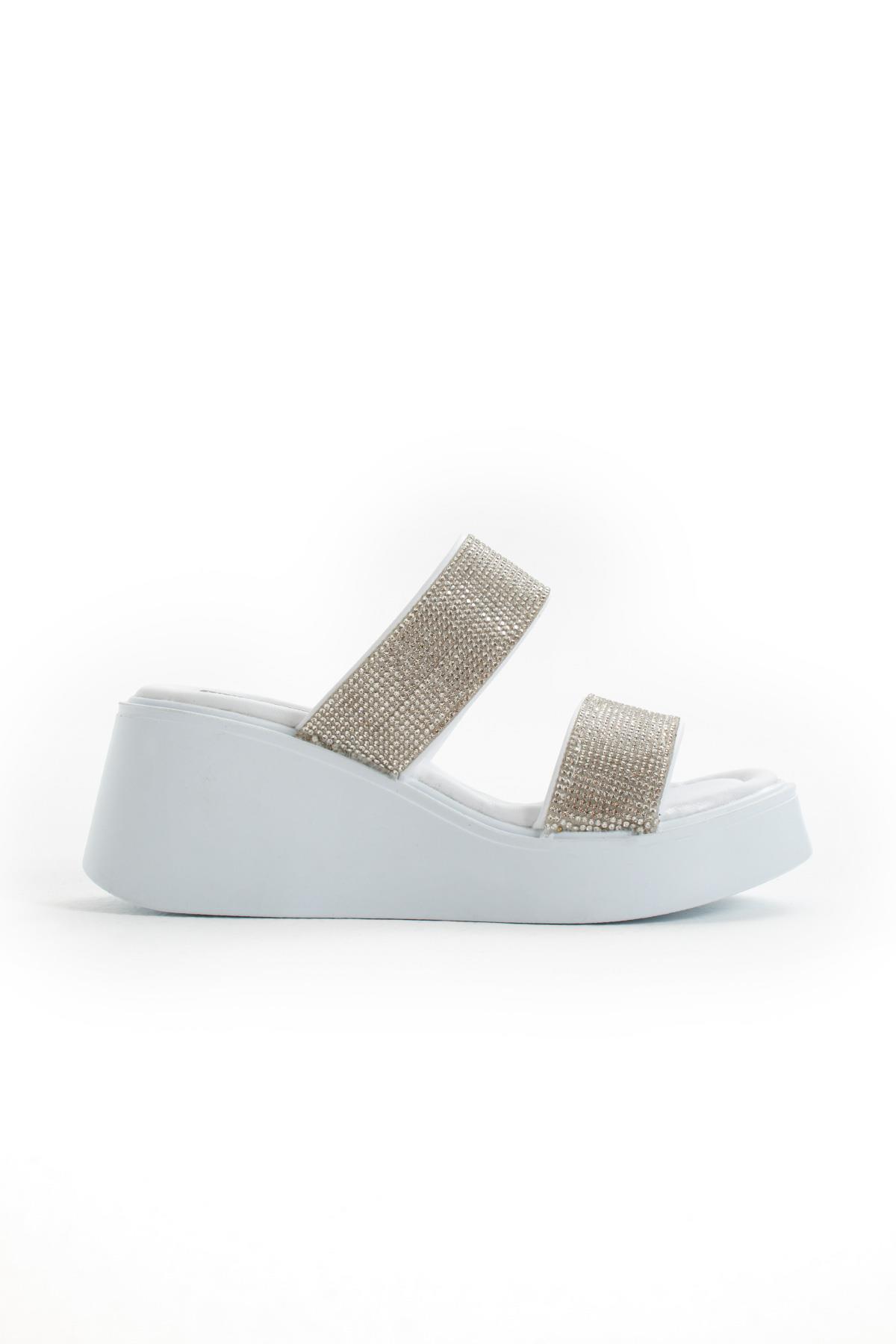 Fermanda Beyaz Dolgu Topuk Taş Şerit Detay Kadın Terlik