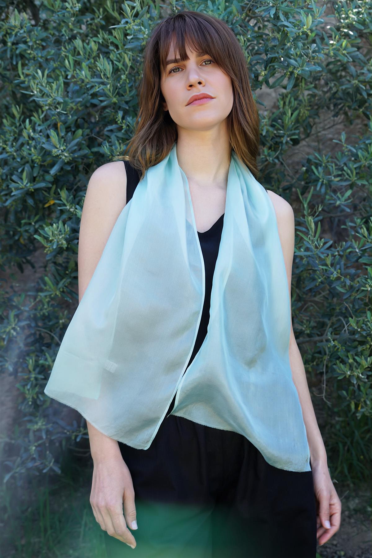 %100 Saf İpek El Boyaması Fular- Özel Tasarım 35x140cm - Bebe Mavi