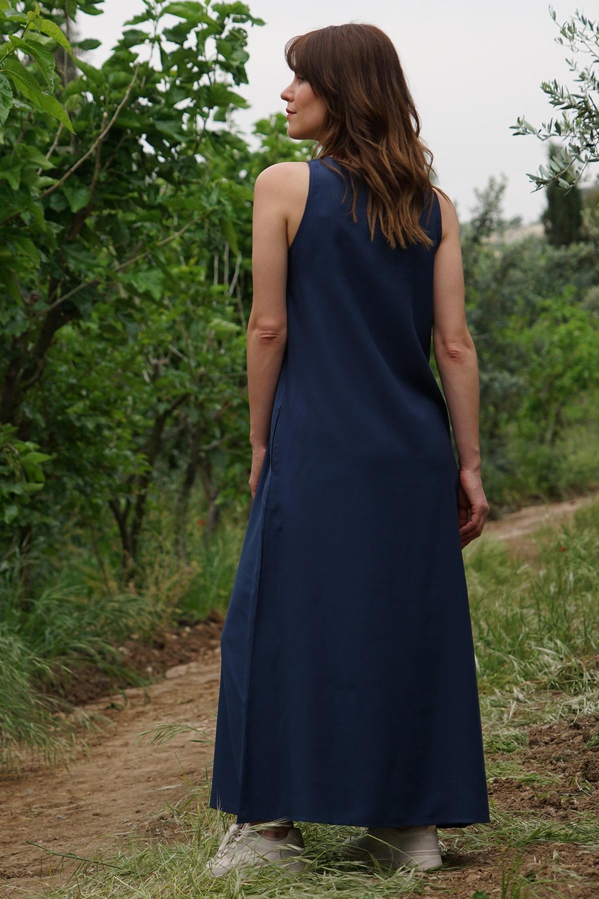 Luna Bold – Kalın Askılı %100 Tencel Elbise – Lacivert