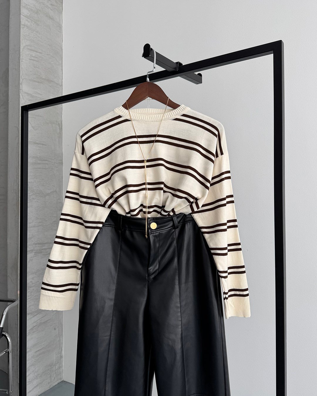 Bisiklet Yaka Çizgili Oversize Krem Triko Kazak