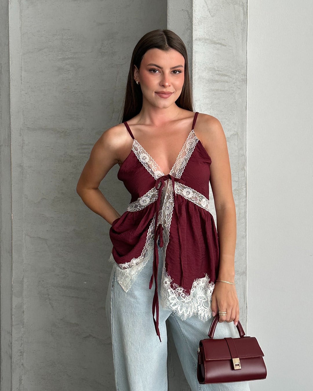 Bordo Dantel Detaylı Askılı Bluz
