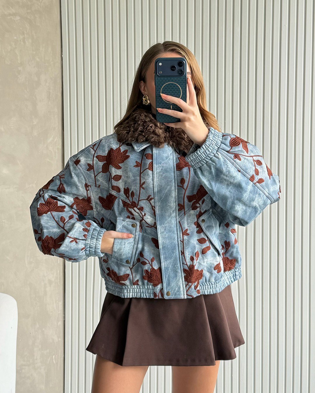 Çiçek İşlemeli Kürk Yakalı Denim Ceket