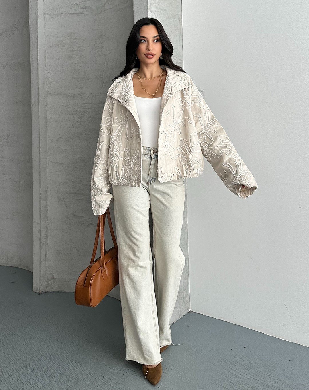 Çiçek Nakışlı Oversize Ekru Ceket
