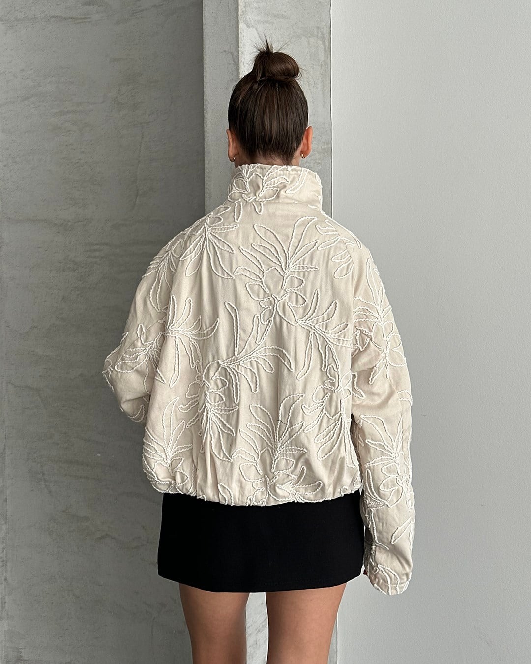 Çiçek Nakışlı Oversize Ekru Ceket