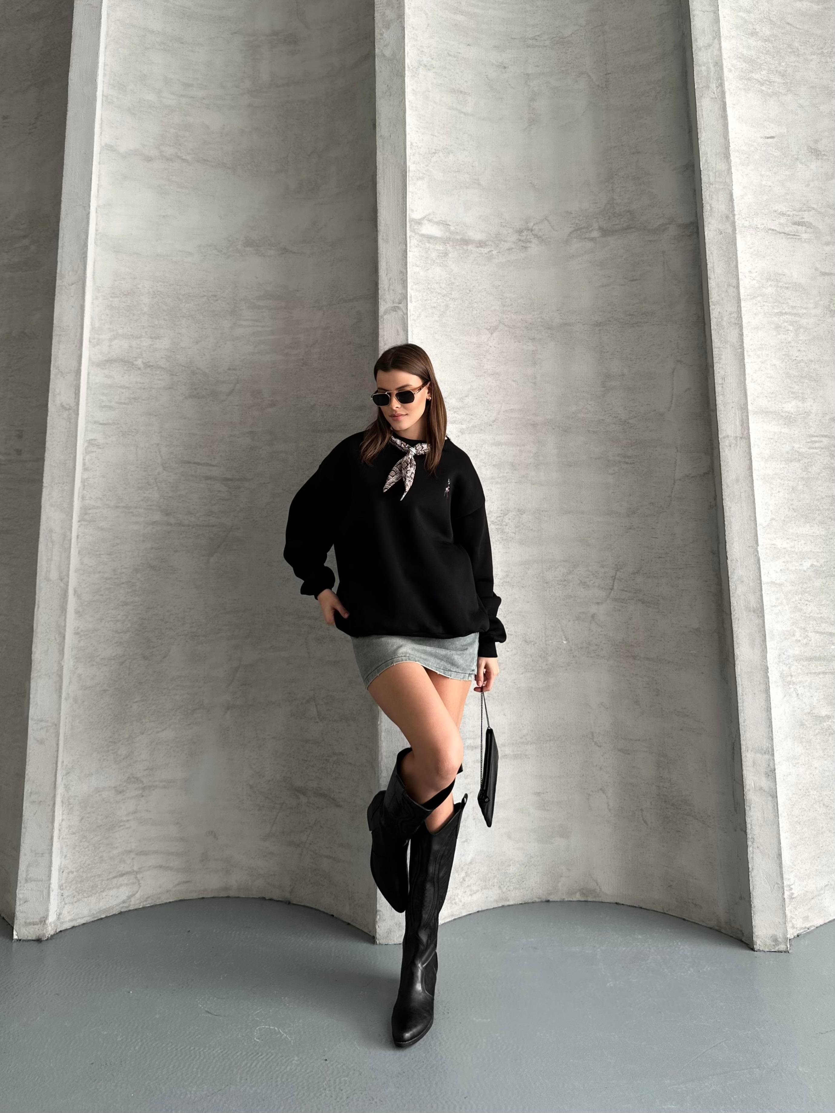 Fularlı Siyah Sweatshirt