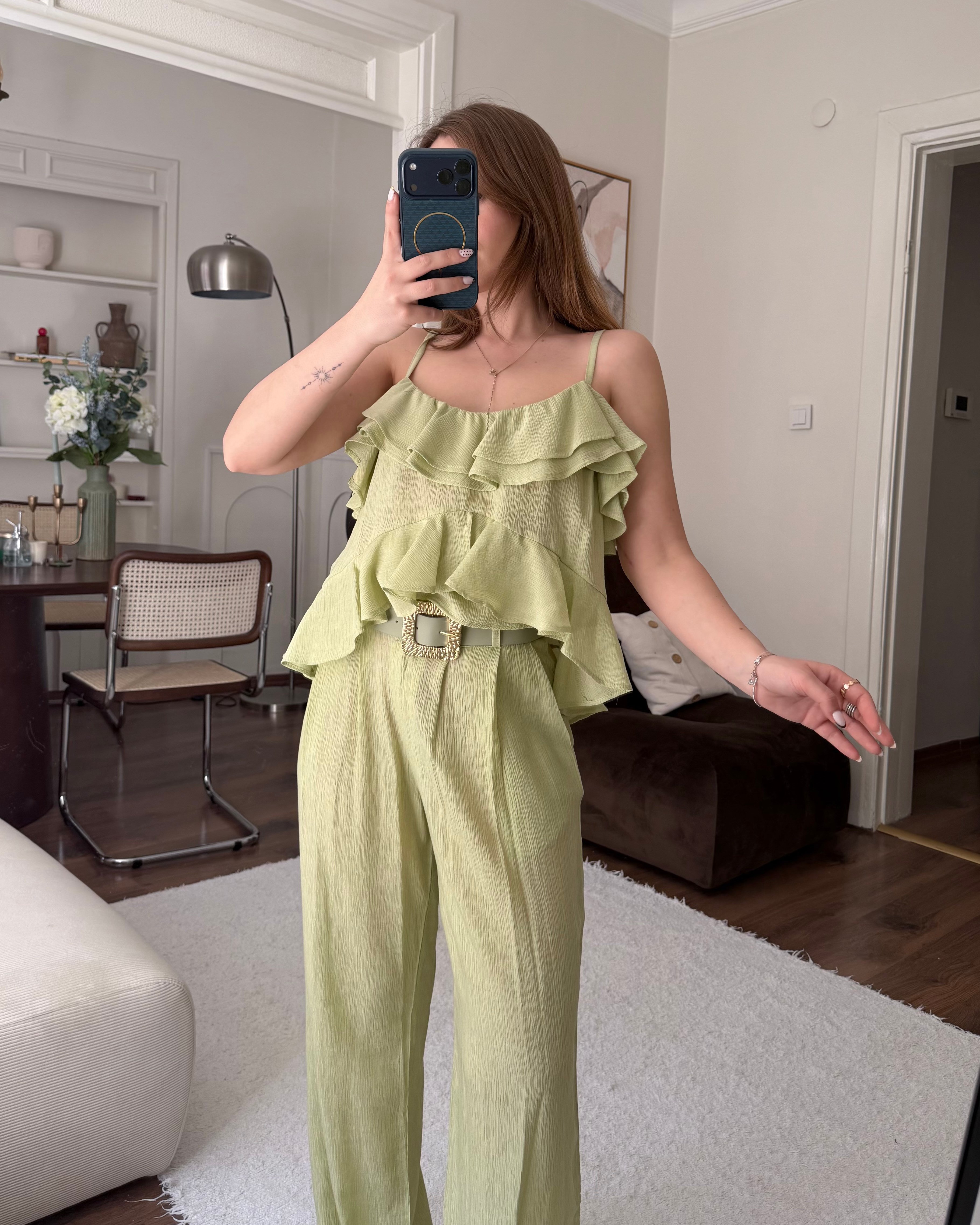 Haki Şifon Fırfırlı Bluz Bol Paça Pantolon Takım