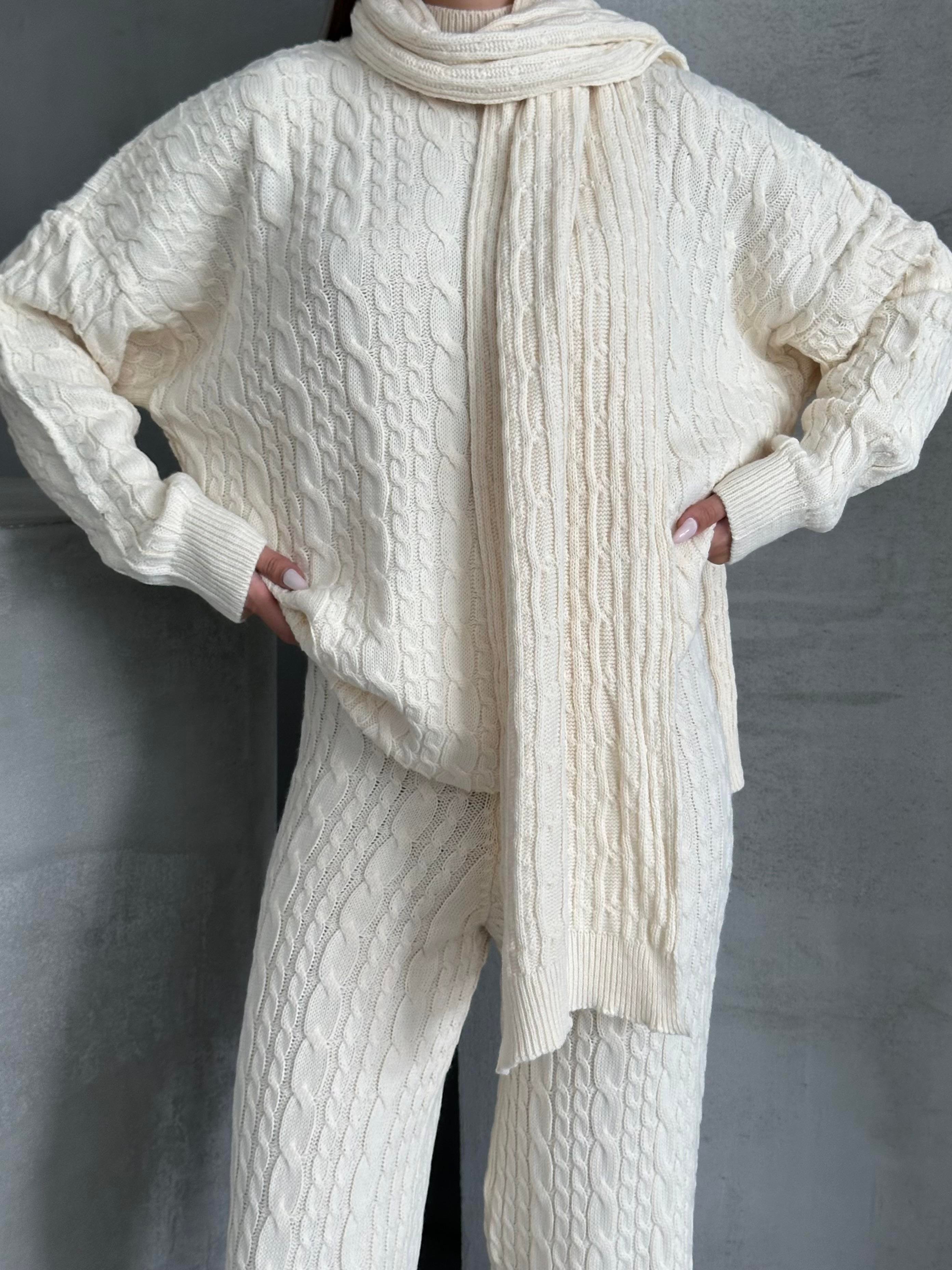 Kablo Örgü Ekru Triko Takım (Üçlü Set: Kazak, Pantolon, Atkı)