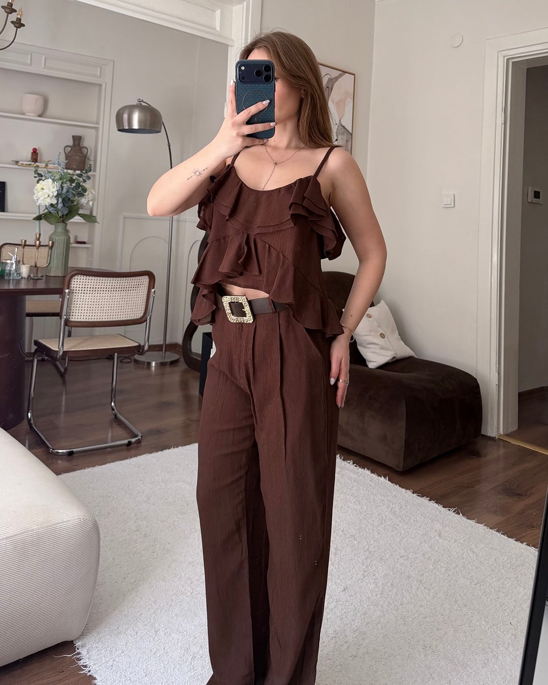 Kahverengi Şifon Fırfırlı Bluz Bol Paça Pantolon Takım