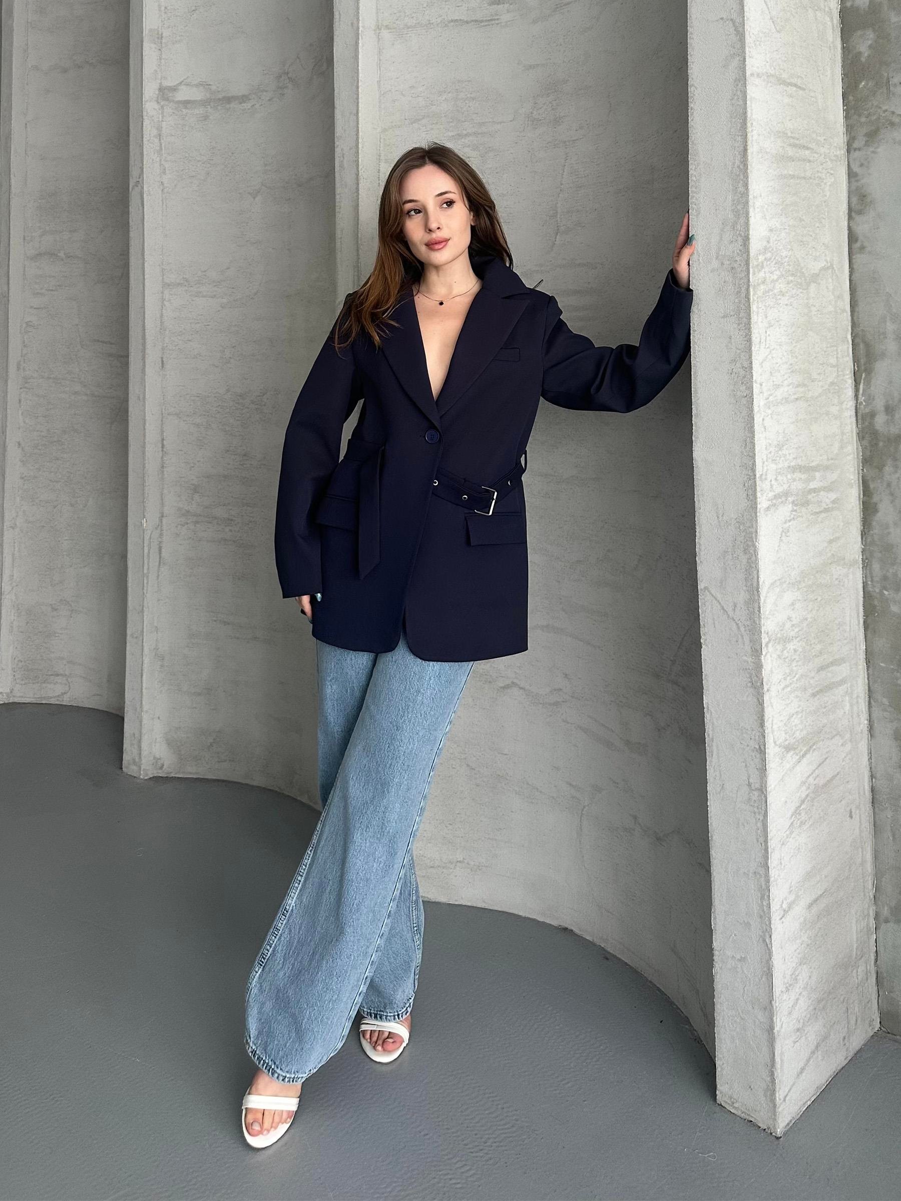 Kemer Detaylı Lacivert Blazer Ceket