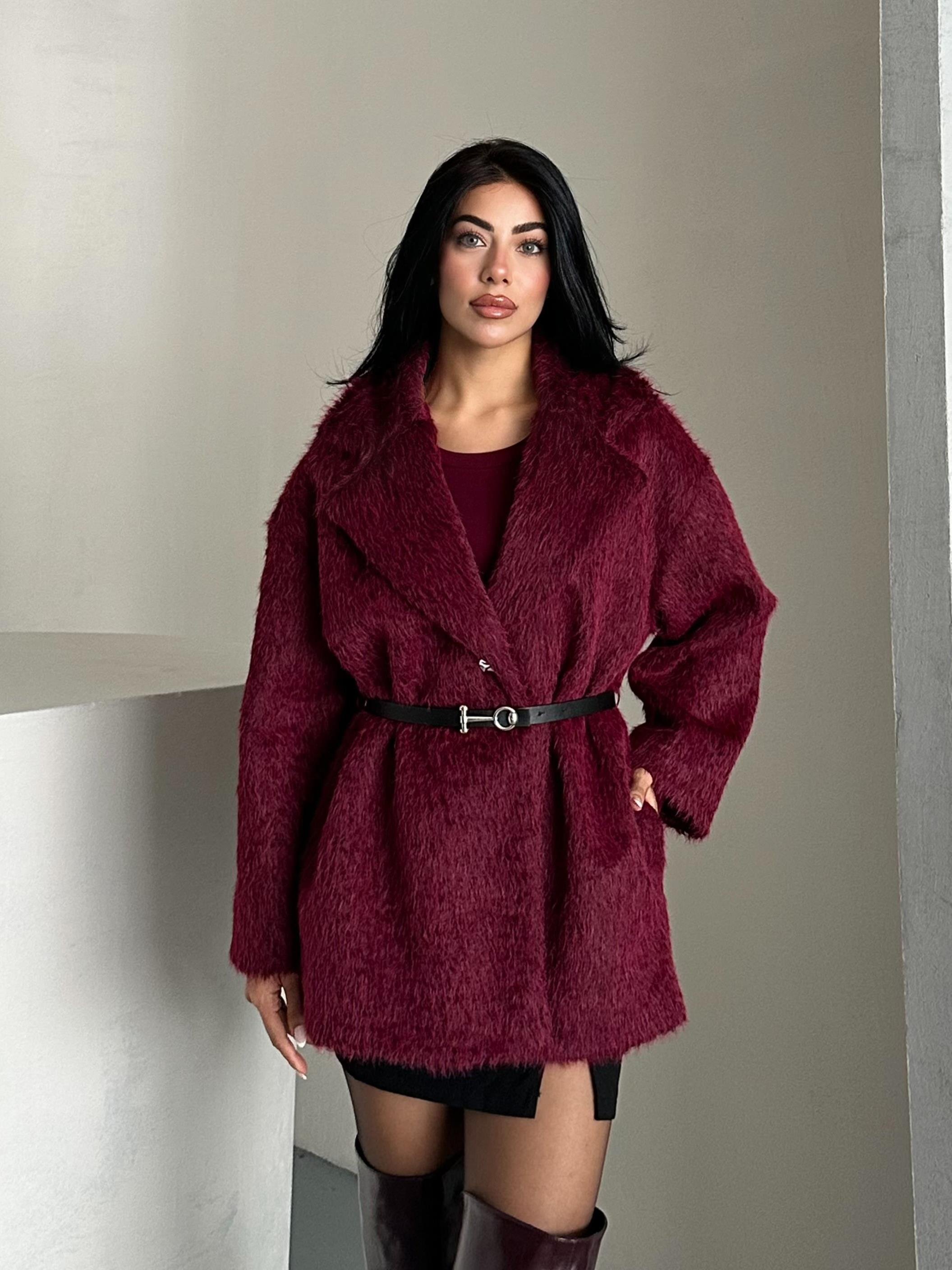 Kemerli Bordo Tüylü Peluş Kaban
