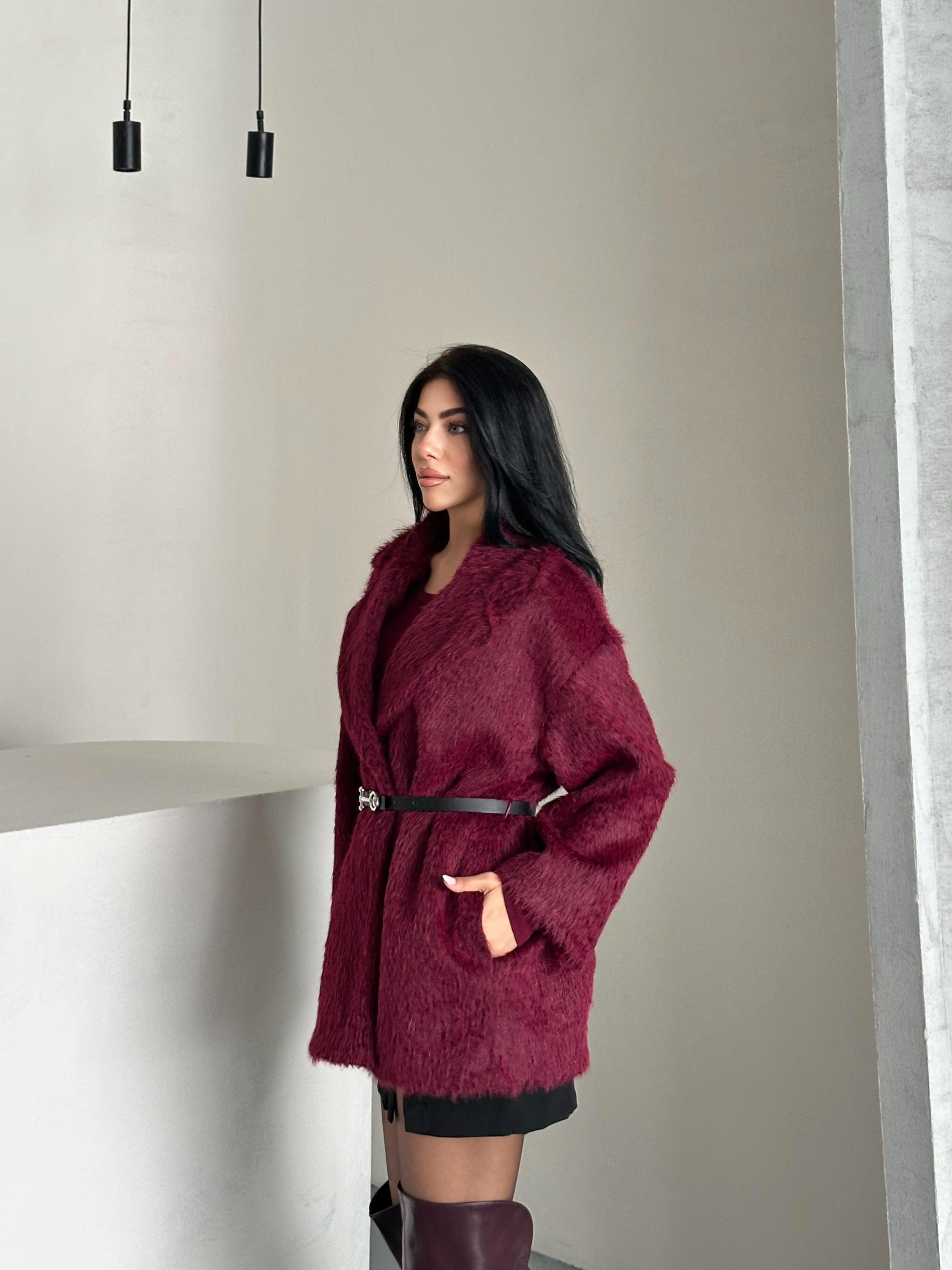 Kemerli Bordo Tüylü Peluş Kaban