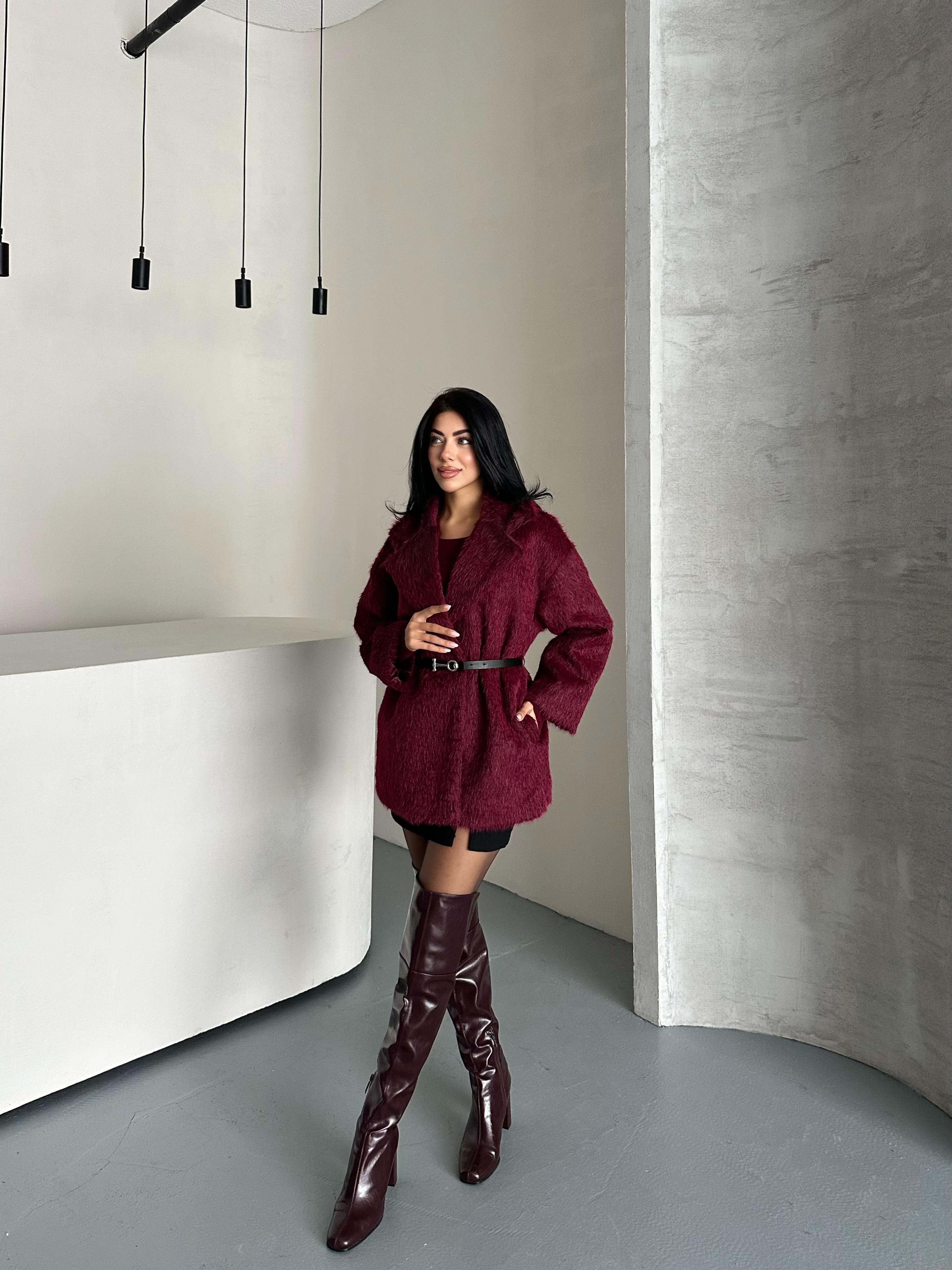 Kemerli Bordo Tüylü Peluş Kaban