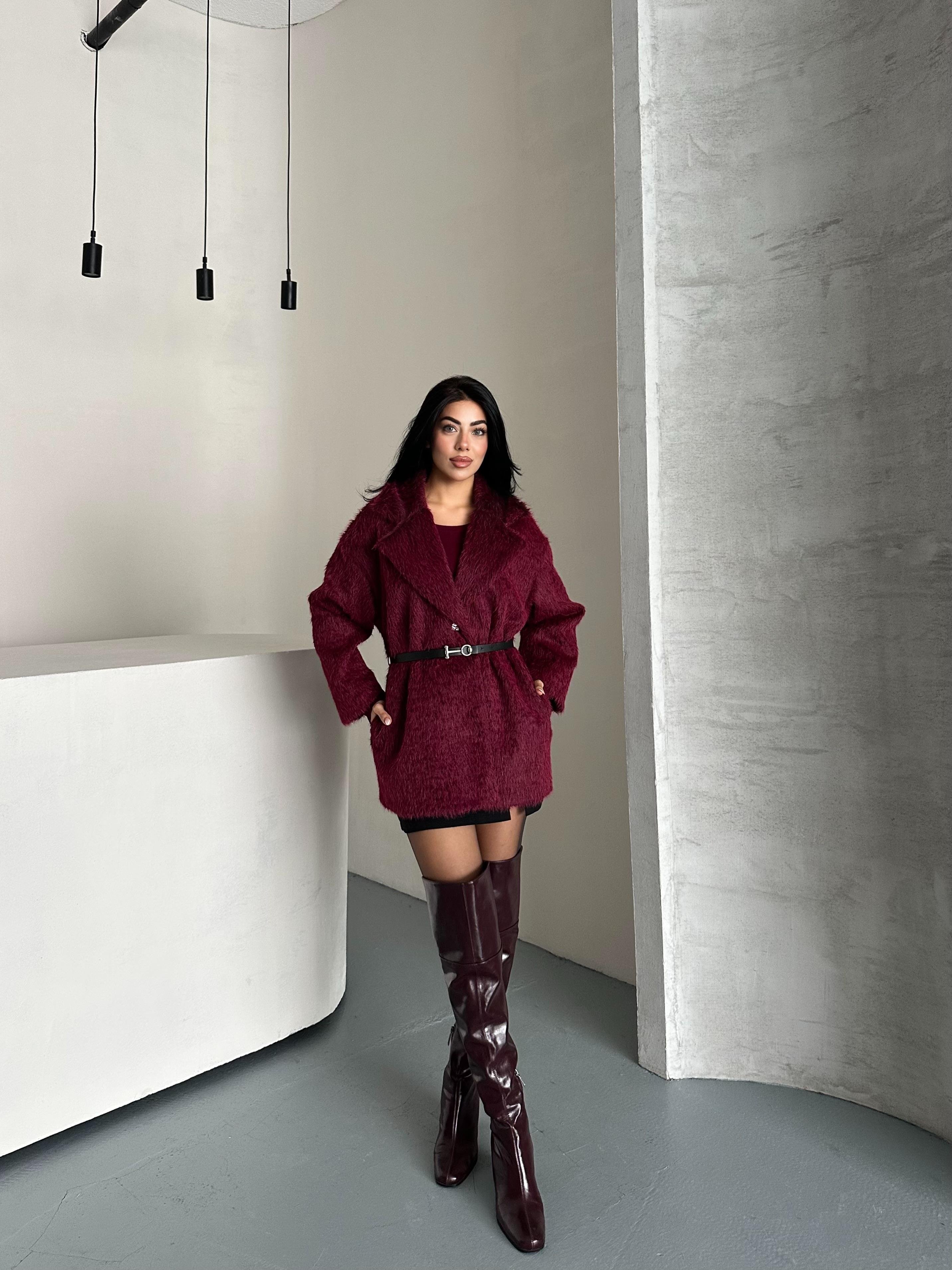 Kemerli Bordo Tüylü Peluş Kaban