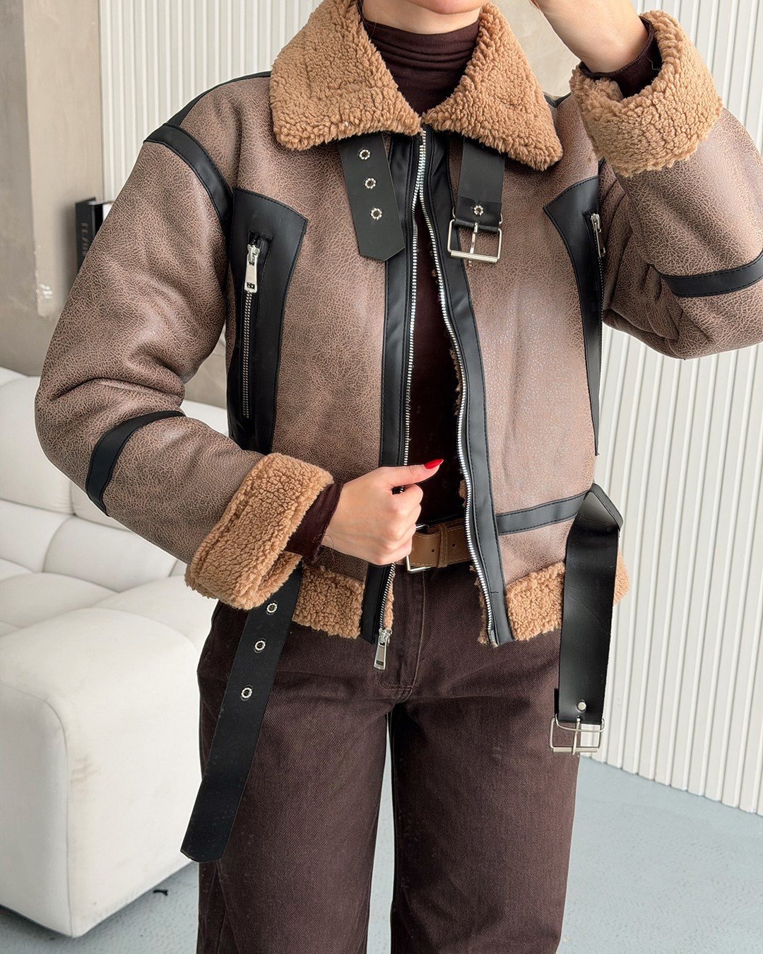 Kemerli Peluş Astarlı Crop Taba Ceket