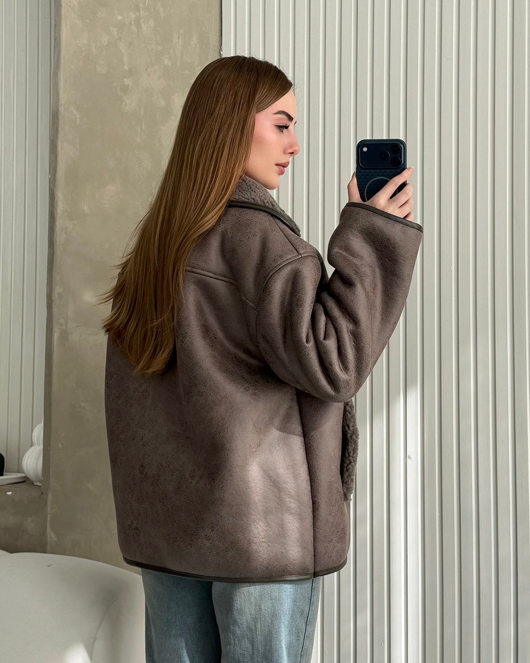 Kora Peluş Detaylı Vizon Ceket