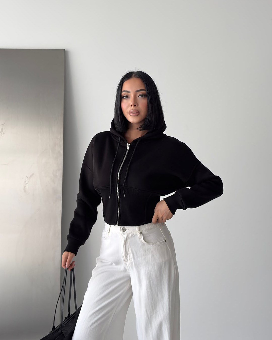 Korse Bel Detaylı Fermuarlı Crop Kapüşonlu Siyah Sweatshirt