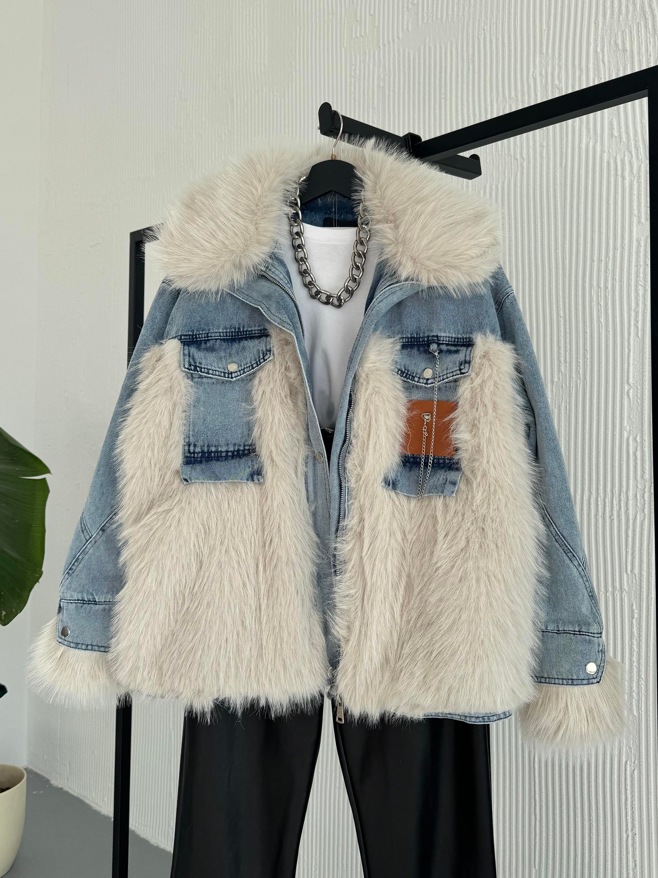 Kürk Detaylı Jean Mont