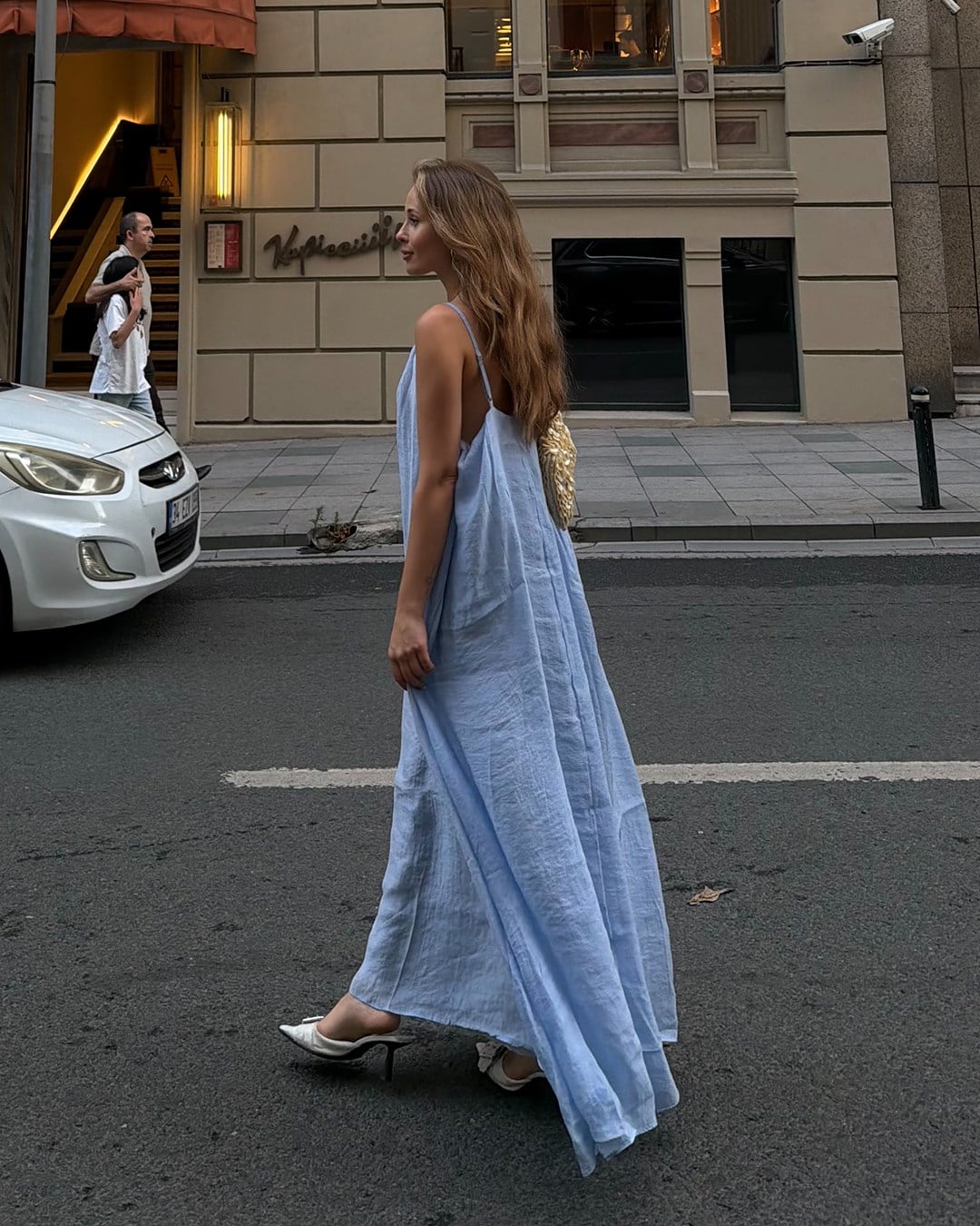 Mavi Halter Yaka Maxi Elbise