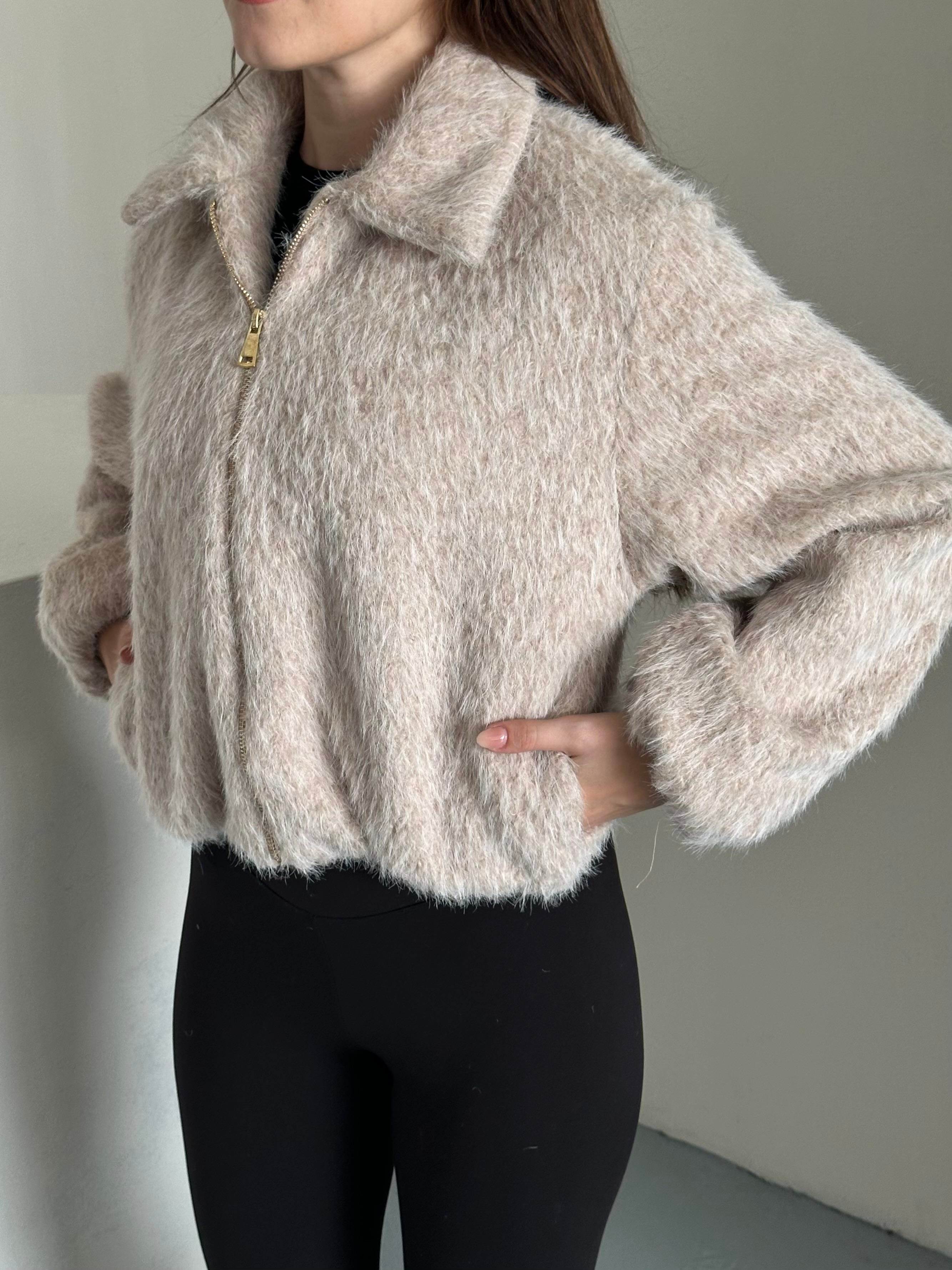 Mira Fermuarlı Crop Taş Peluş Ceket