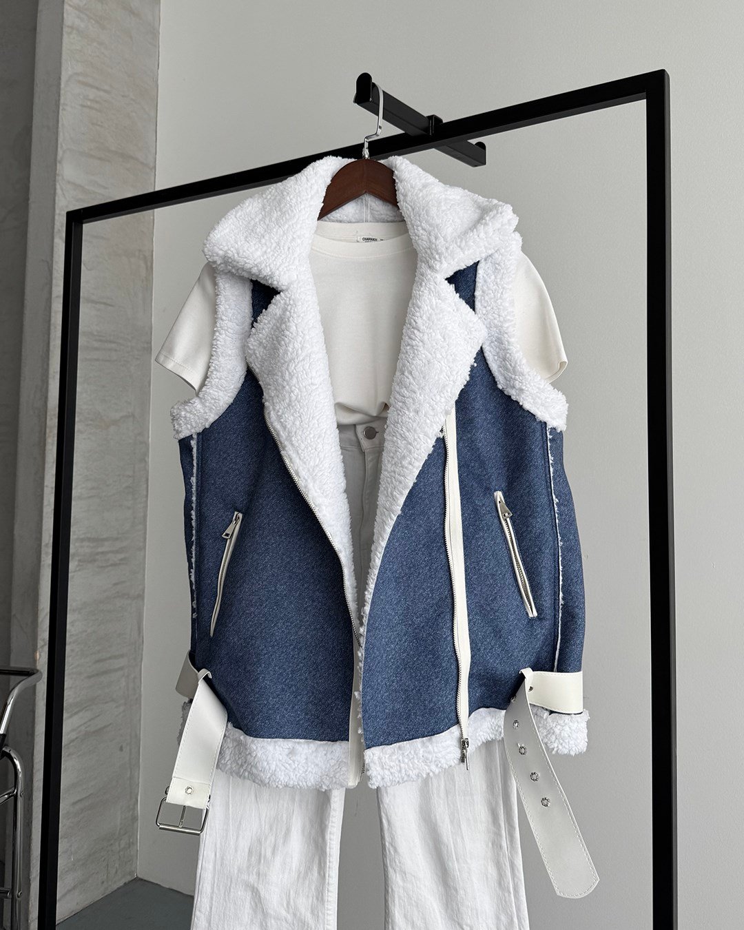 Peluş Kemerli Denim Yelek