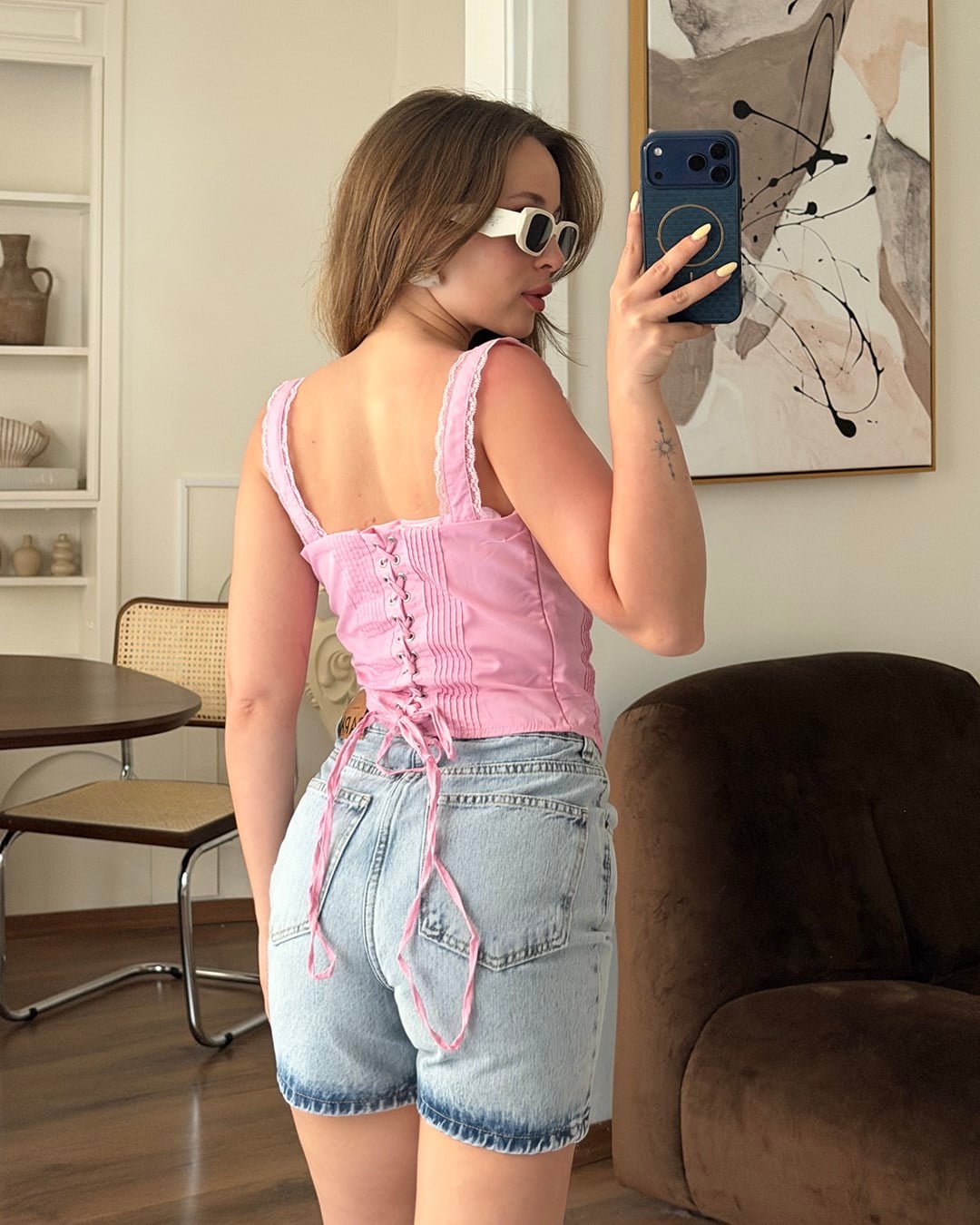 Pembe Dantel Detaylı Fiyonk Yaka Büstiyer