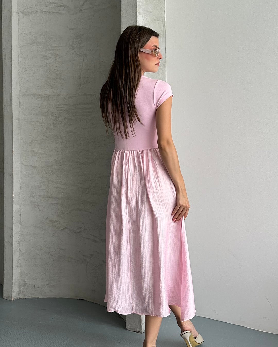 Pembe Garnili Midi Elbise
