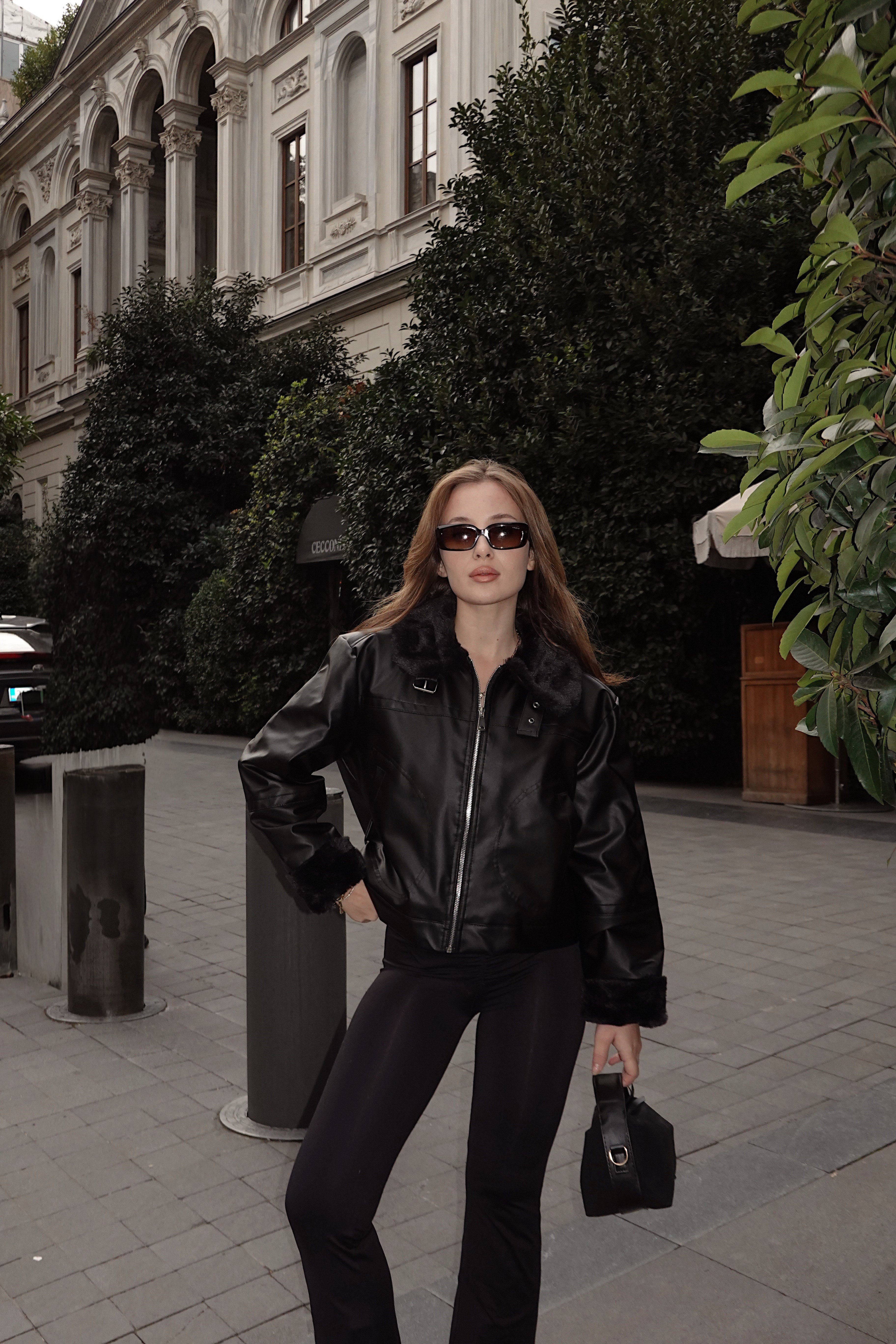 Petra Siyah Deri Ceket