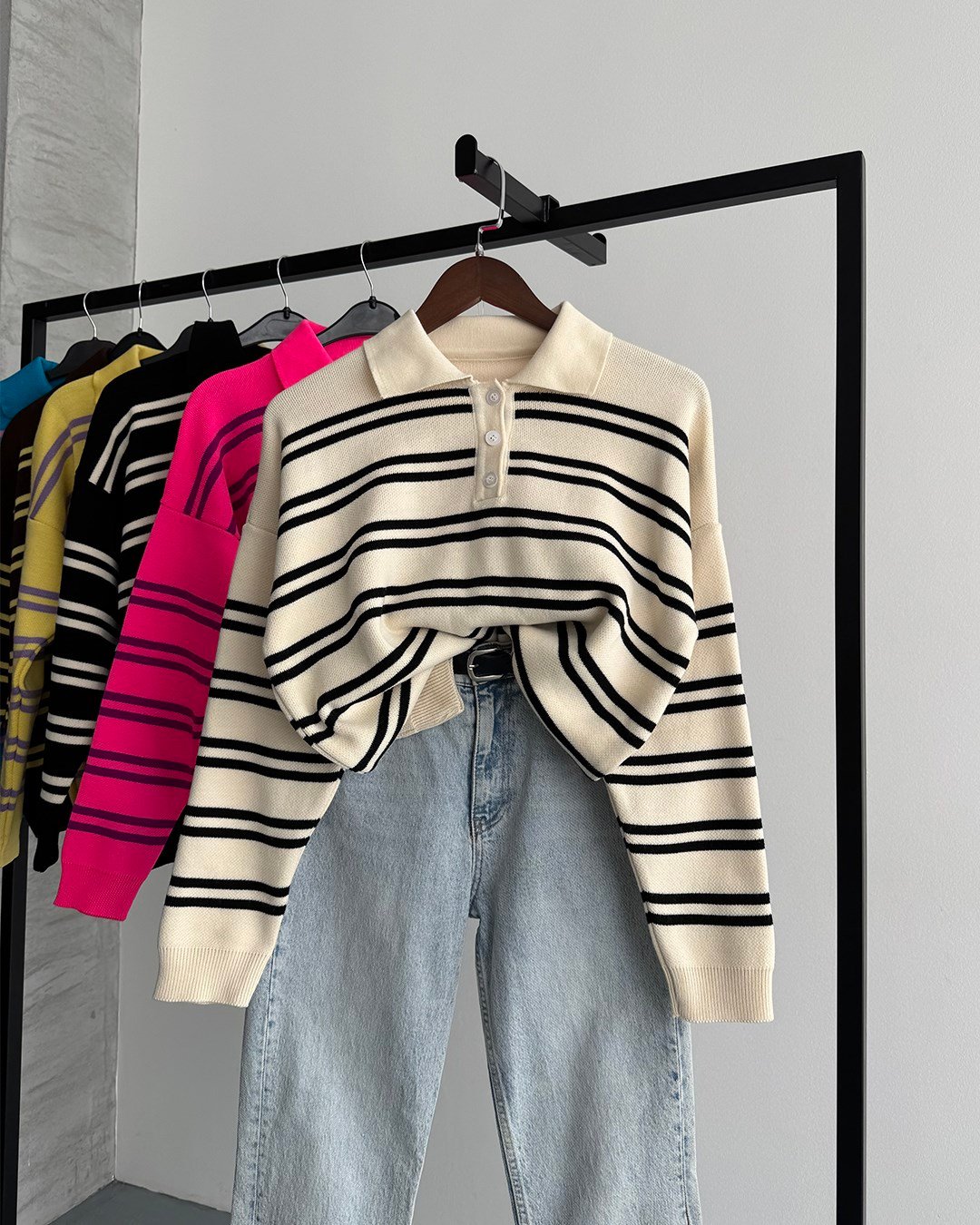 Polo Yaka Düğmeli Çizgili Oversize Krem Triko Kazak