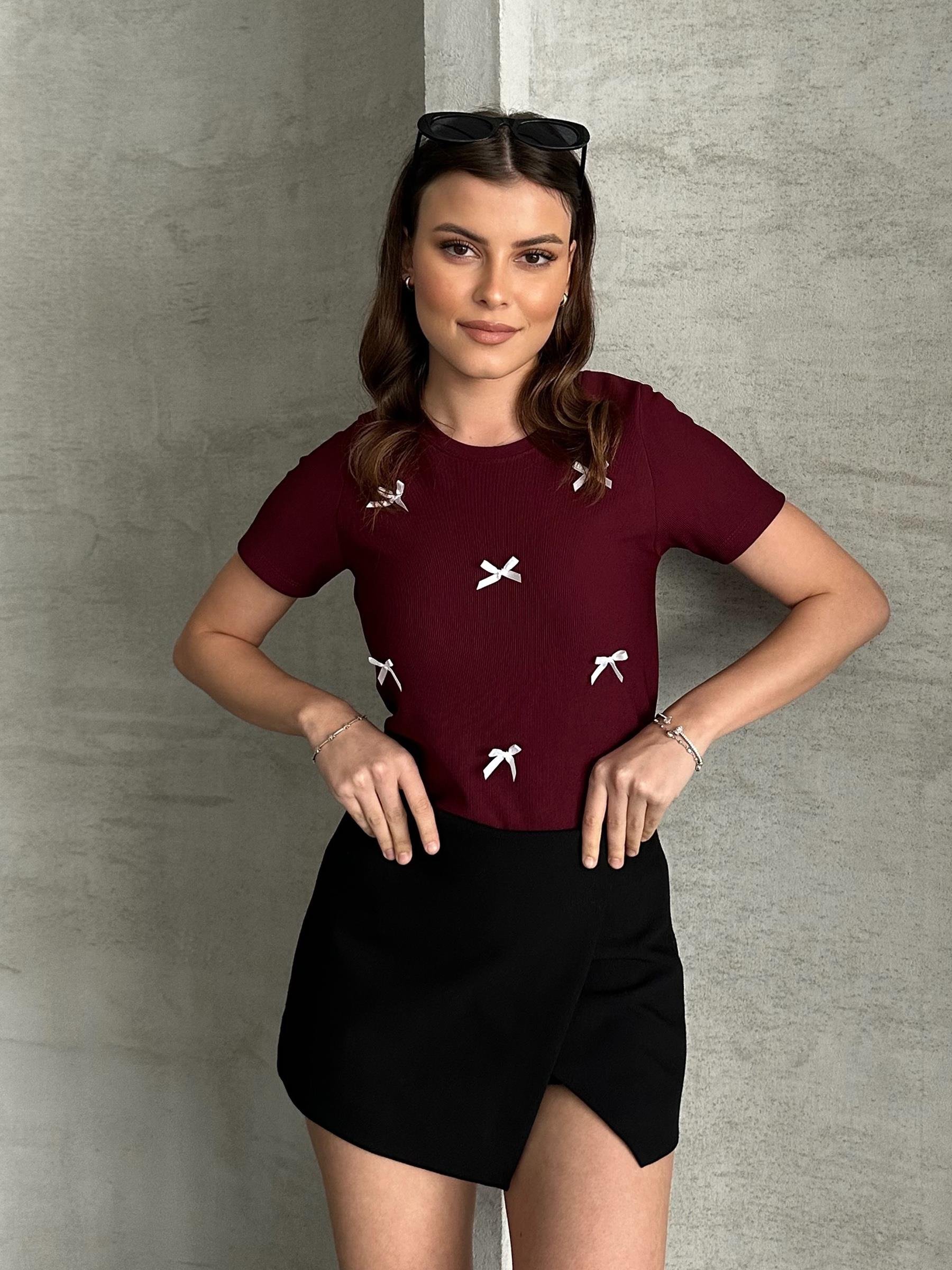 Siyah Fiyonklu Bordo Oversize Tişört