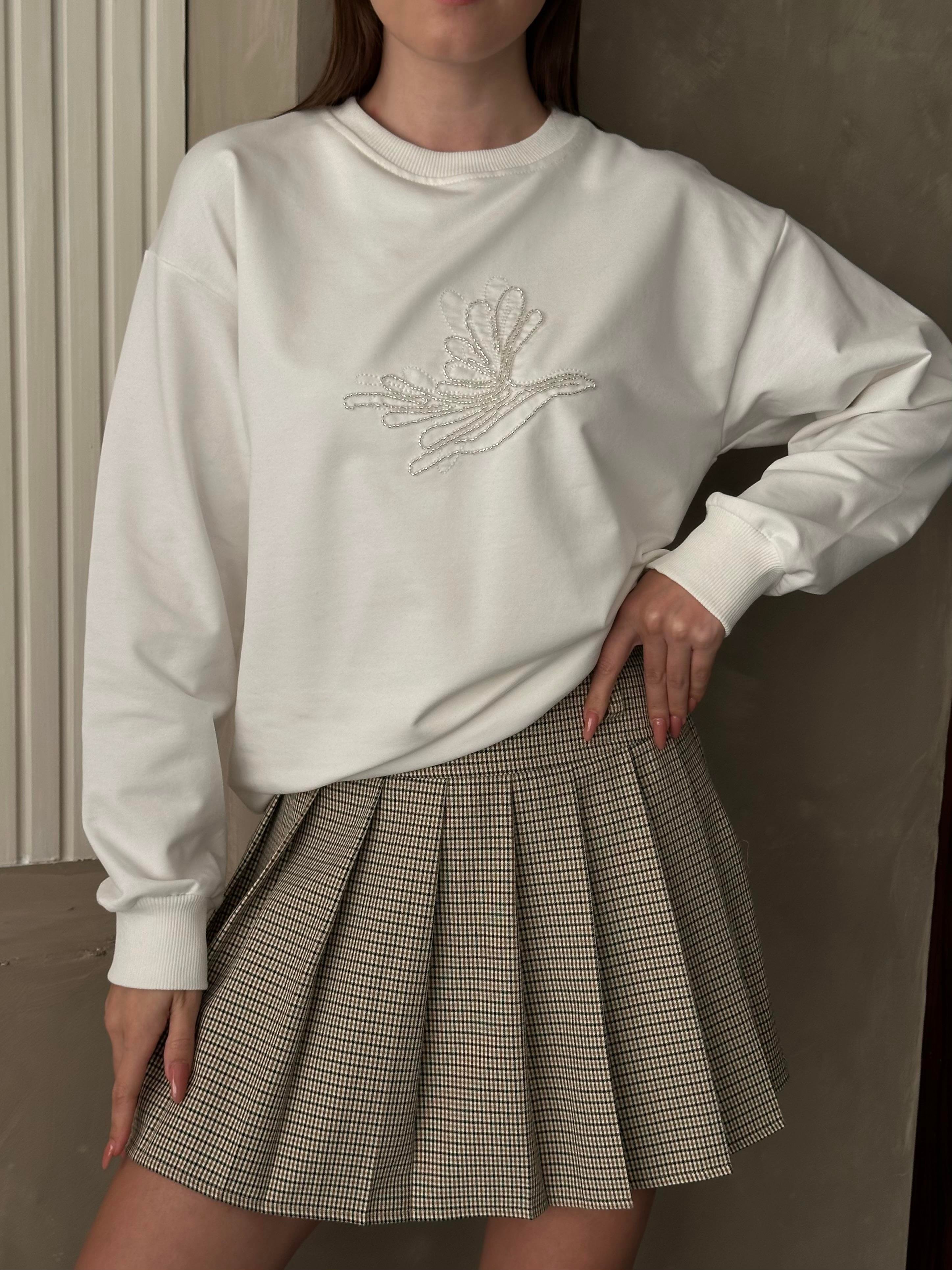 Taş Detaylı Unisex Beyaz Sweatshirt