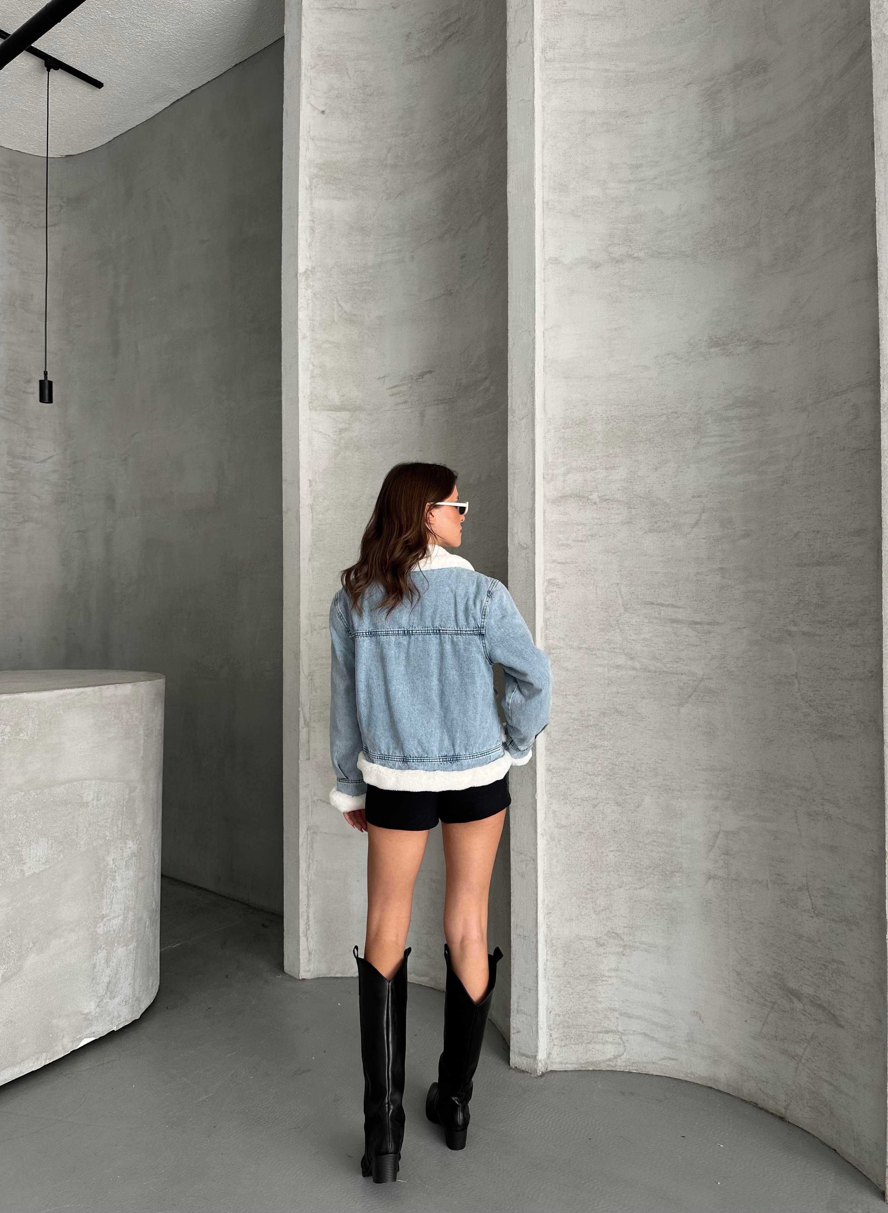 Yaka Kemerli Beyaz Cepli Kot Ceket