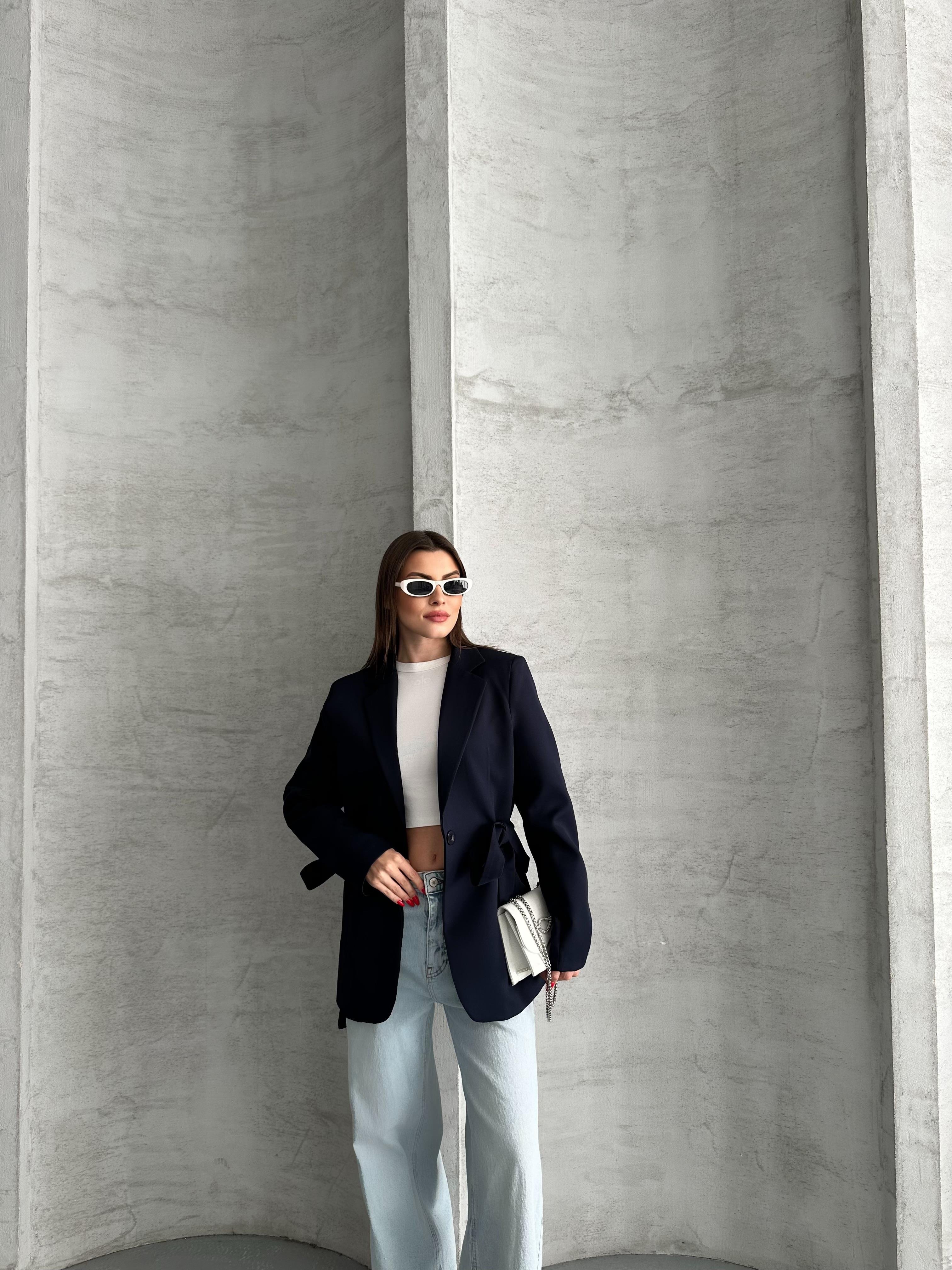 Yandan Kuşaklı Lacivert Blazer Ceket