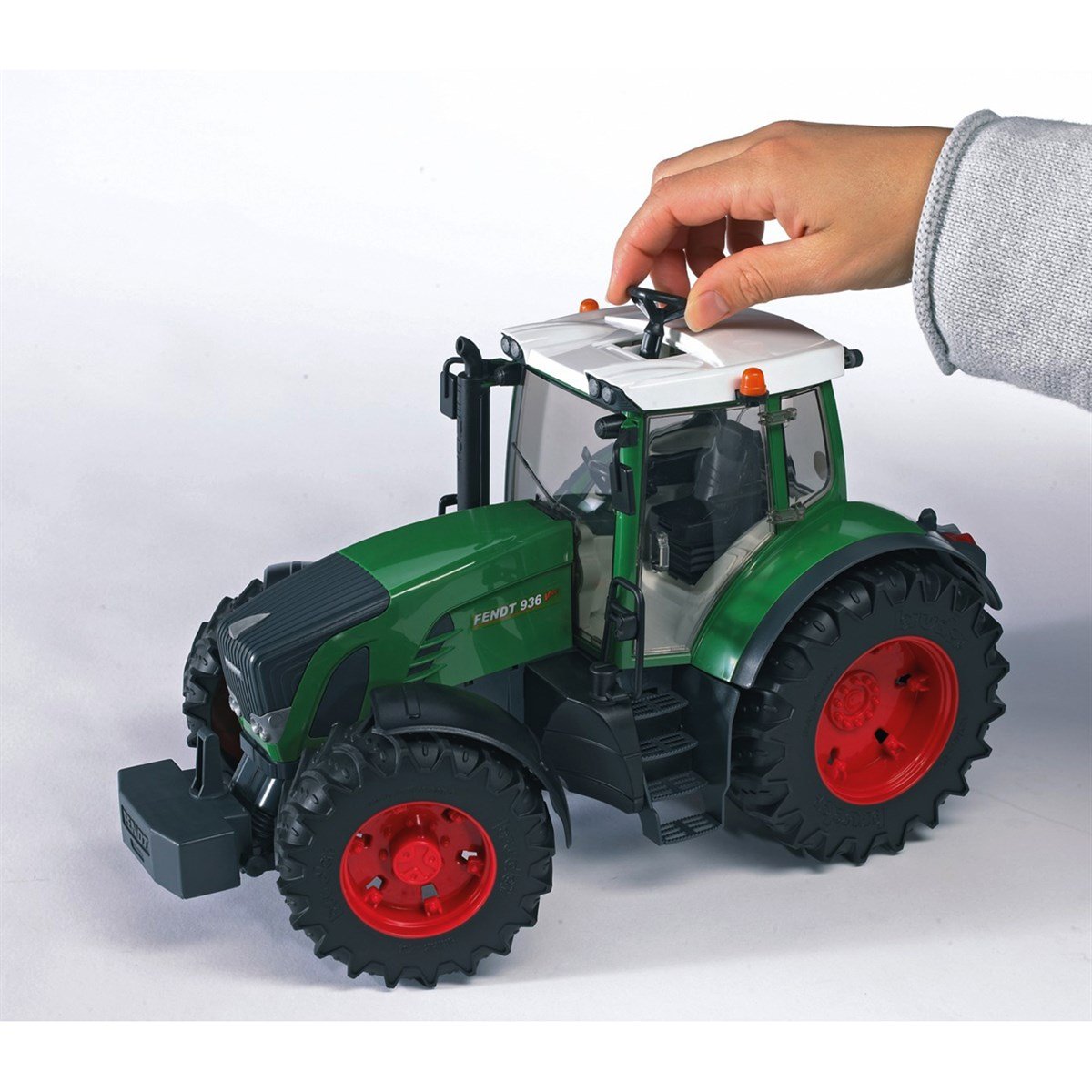 BRUDER Fendt 936 Vario Traktör-BR03040