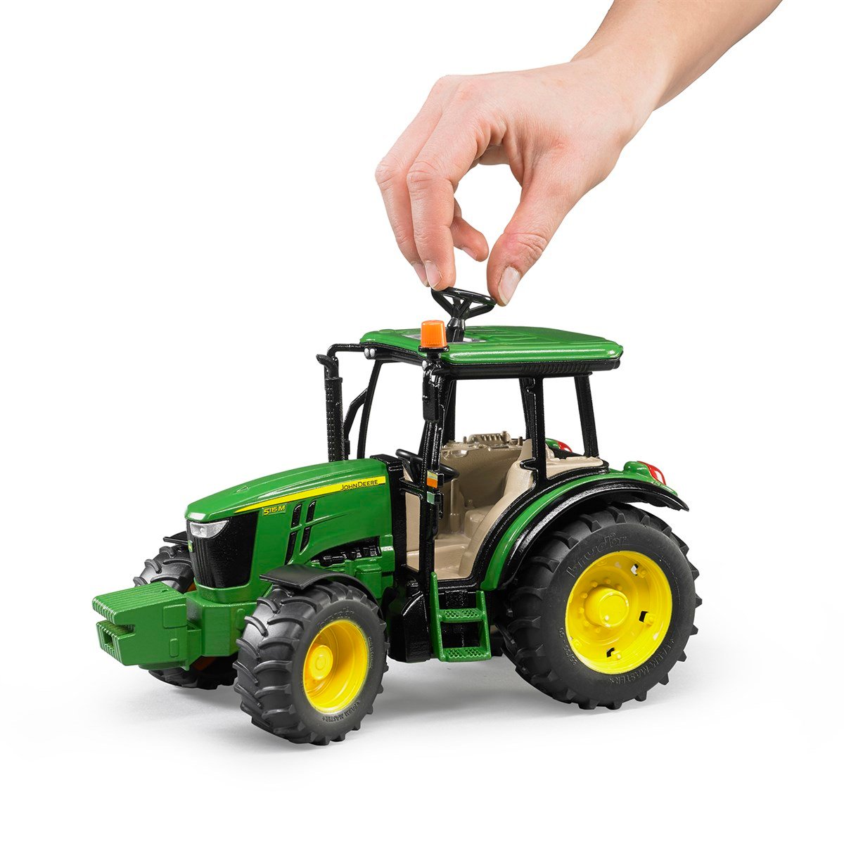 BRUDER John Deere 5115M Traktör-BR02106