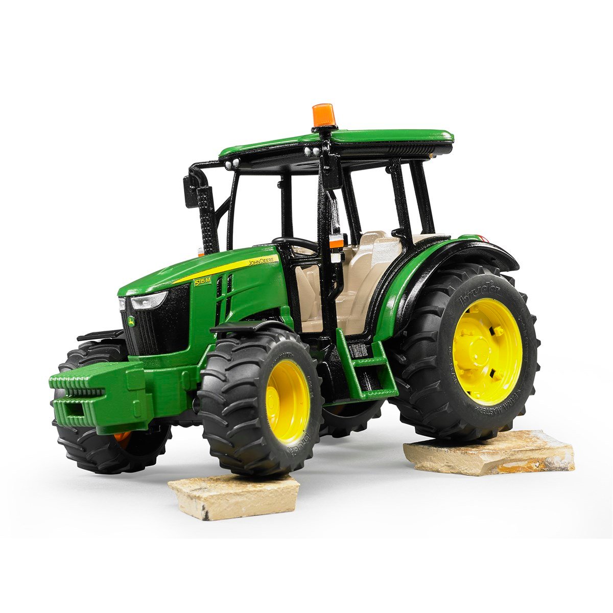 BRUDER John Deere 5115M Traktör-BR02106