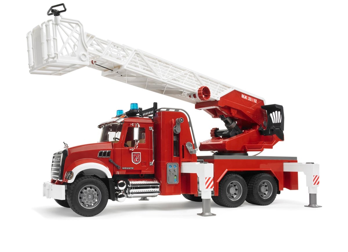 Bruder Mack Granite İtfaiye Aracı