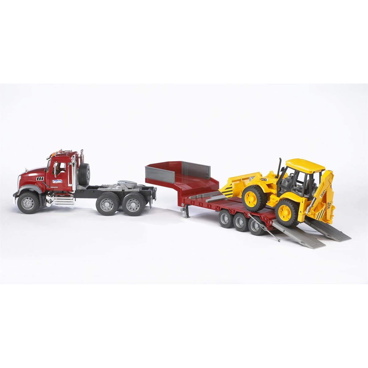 BRUDER Mack Granite Jcb Taşıyan Tır-BR02813
