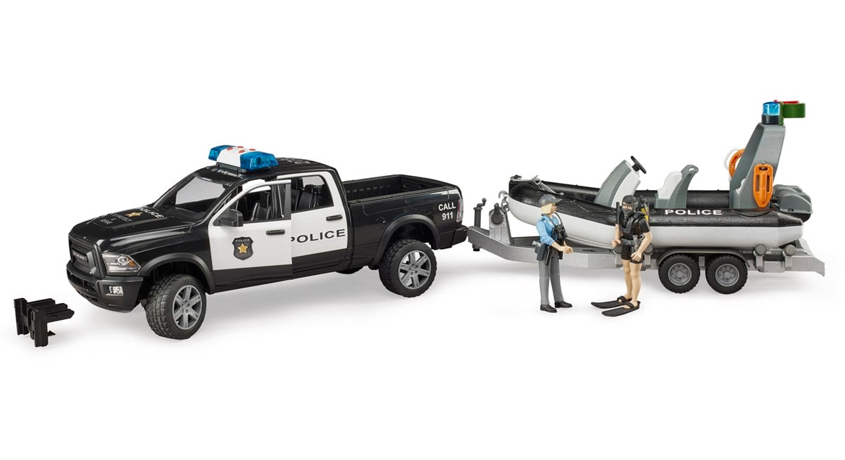 Bruder Ram 2500 Polis Aracı,Römork,Zodyak, 2 Figür Ve Aksesuarlar