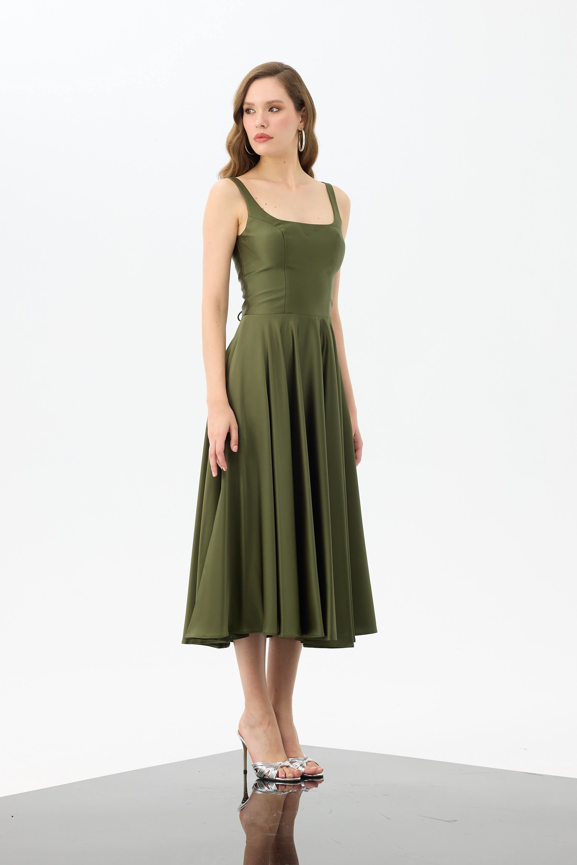 58131-12CARMENCarmen Haki Sırt Dekolteli Midi Saten Abiye Elbise