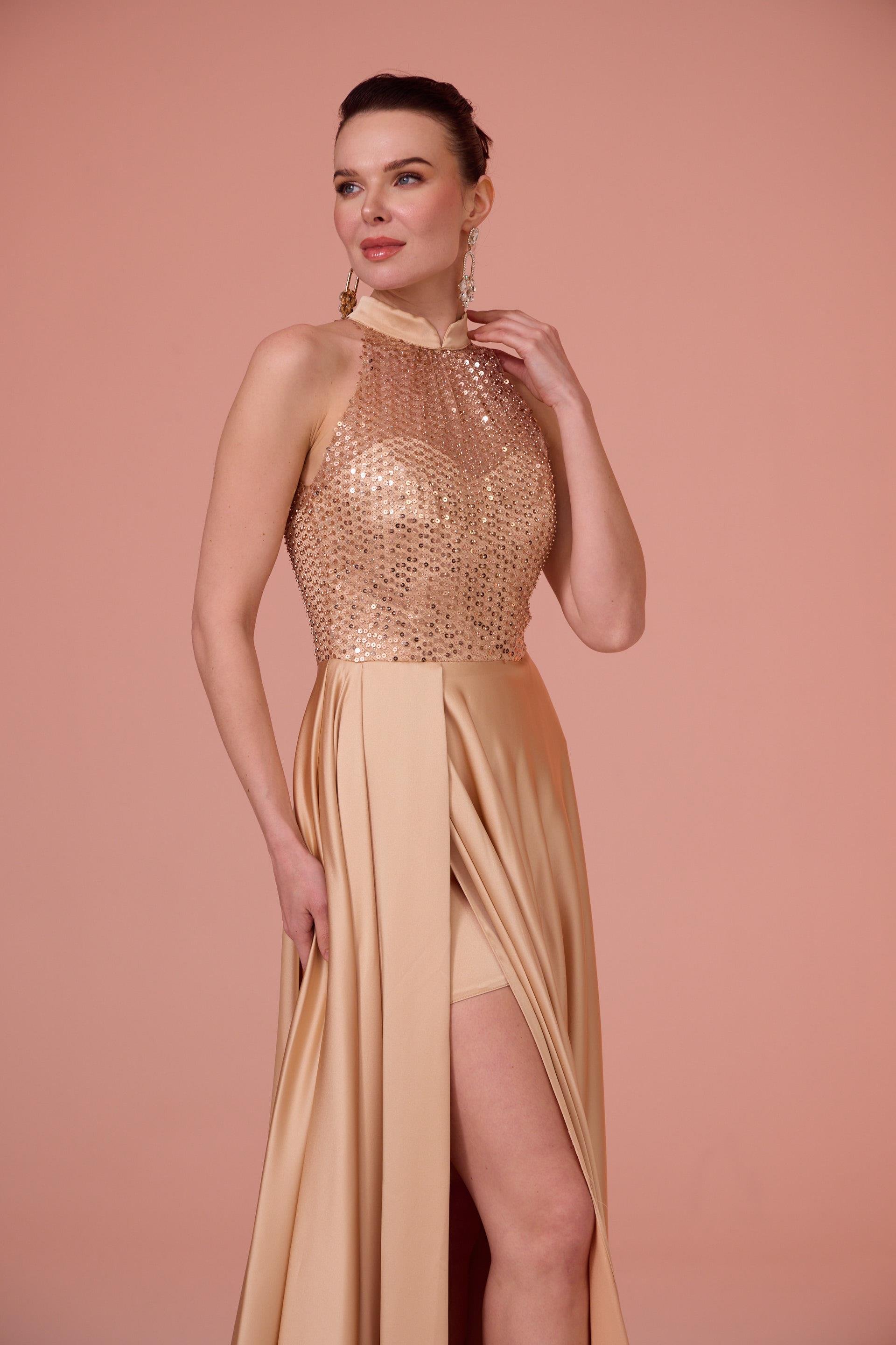 58376-205CARMENCarmen Gold Bakır Taşlı Yırtmaçlı Uzun Saten Abiye Elbise