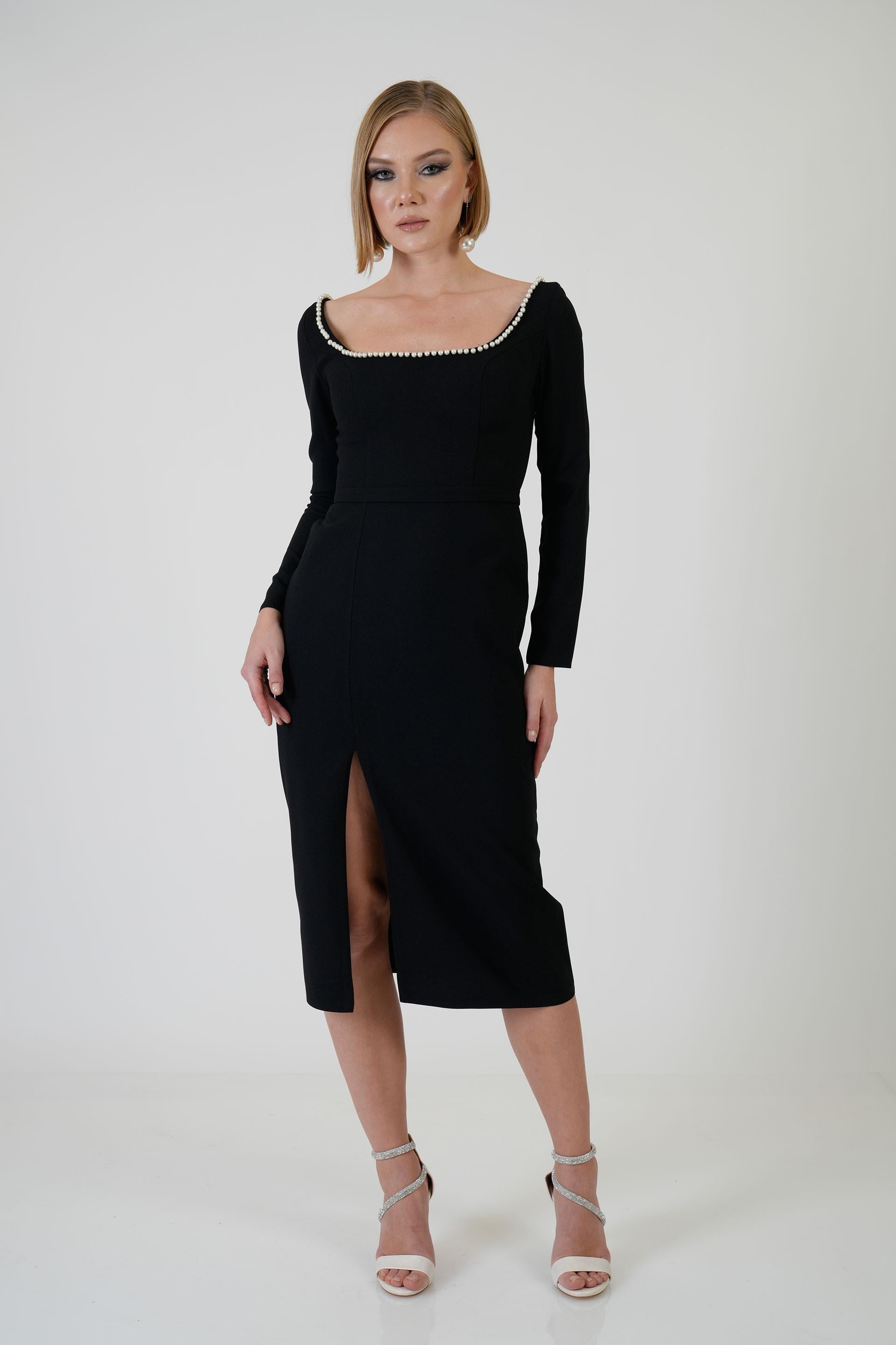 58382-27CARMENCarmen Siyah Önü İncili Yırtmaçlı Krep Abiye Elbise