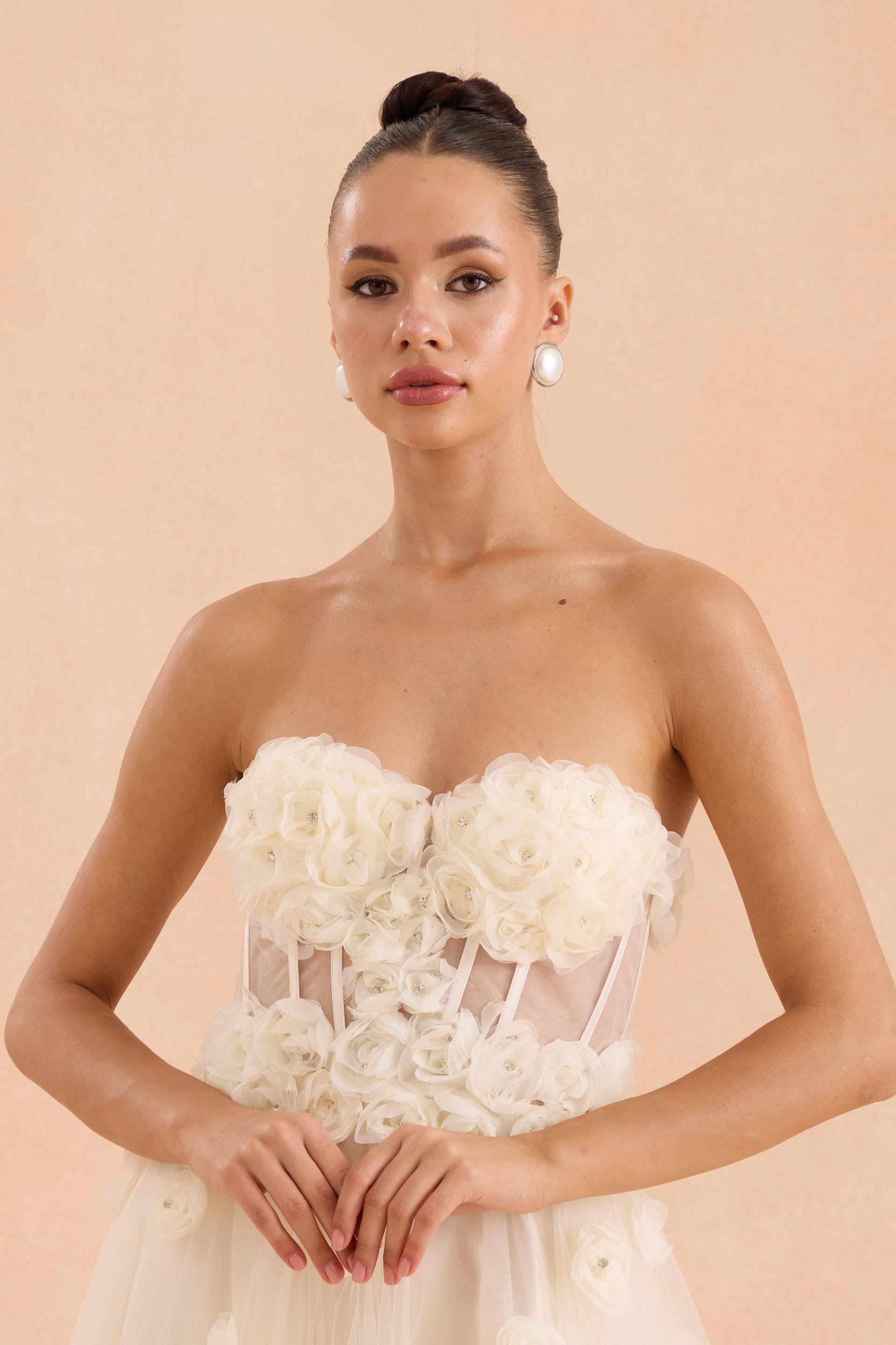 58451-9CARMENCarmen Gold Straplez Çiçekli Nişanlık
