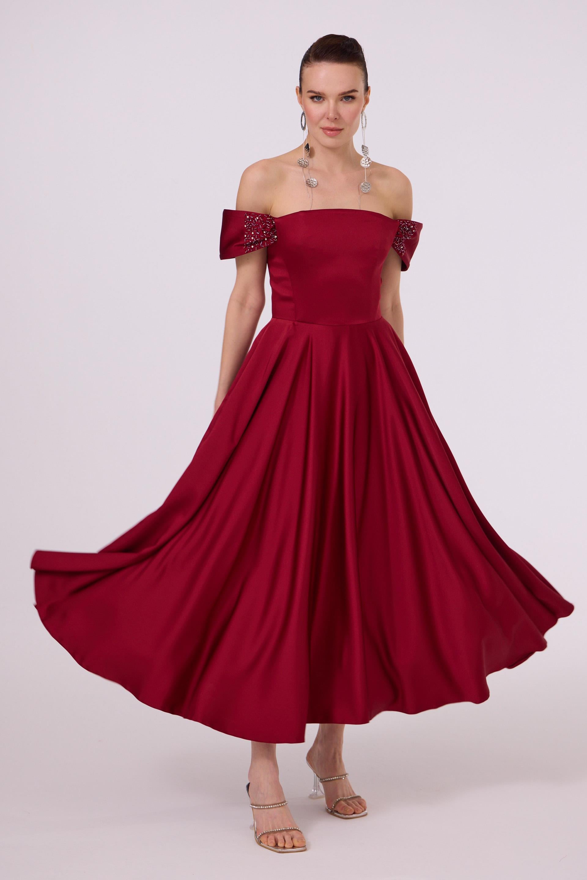 58511-3CARMENCarmen Bordo Düşük Kol Saten Abiye Elbise