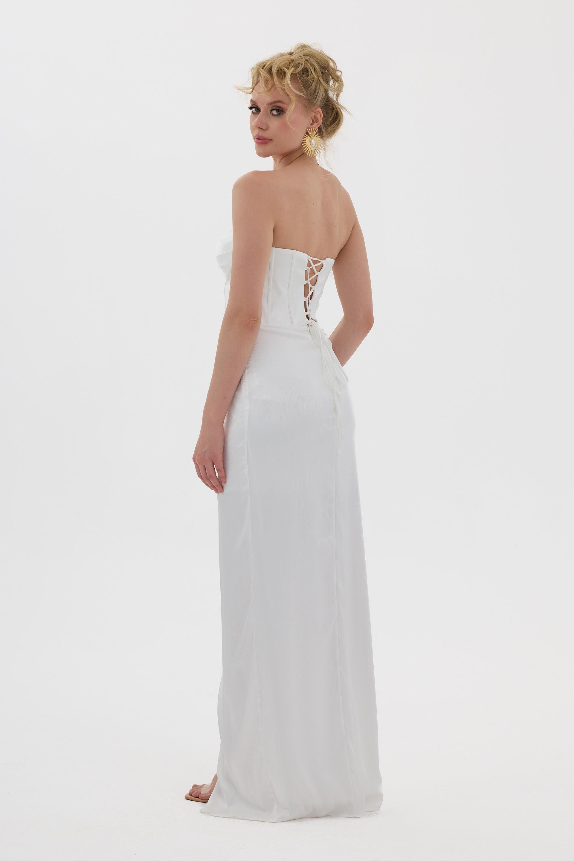 58519-2CARMENCarmen Beyaz Kedi Kulağı Uzun Saten Nikah Elbisesi